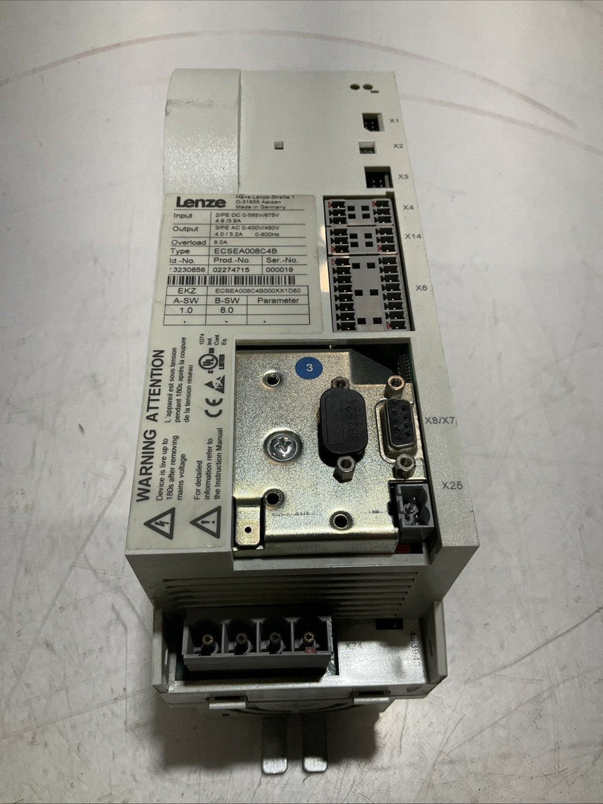 LENZE ECSEA008C4B DRIVE VARIABLE FREQUENCY CONTROLLER INVENTER XE25