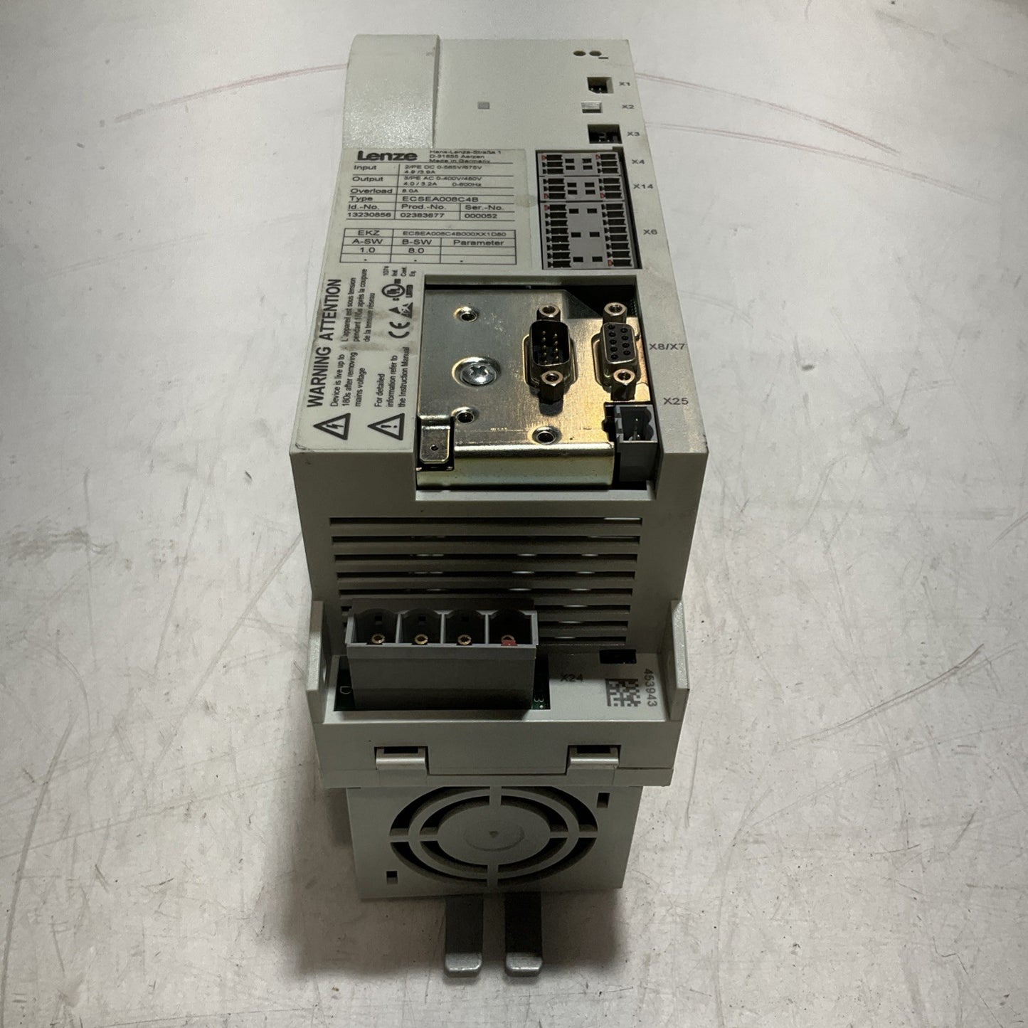 LENZE ECSEA008C4B DRIVE VARIABLE FREQUENCY CONTROLLER INVERTER XE25