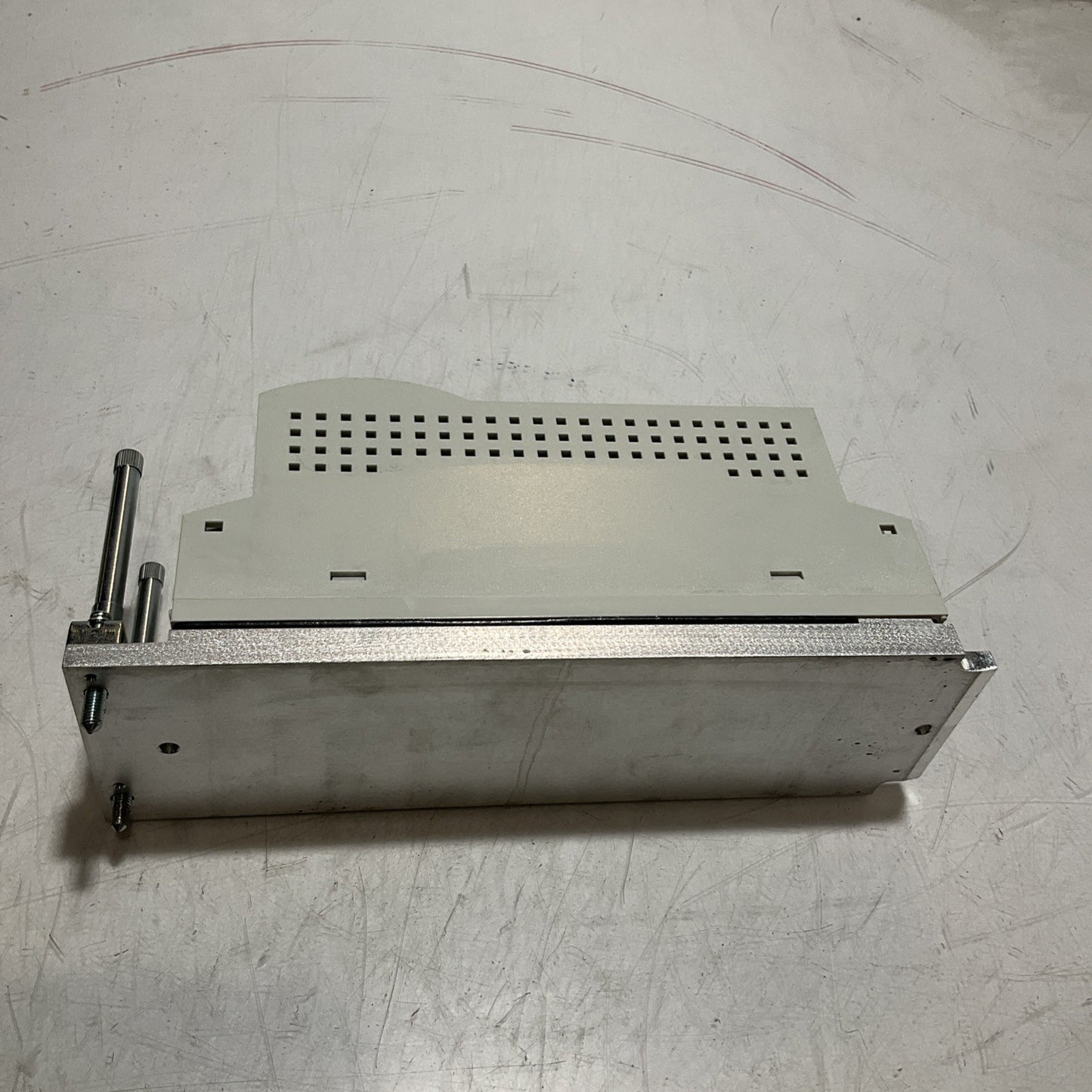 LENZE ECSCA008C4B DRIVE VARIABLE FREQUENCY CONTROLLER INVERTER XE25
