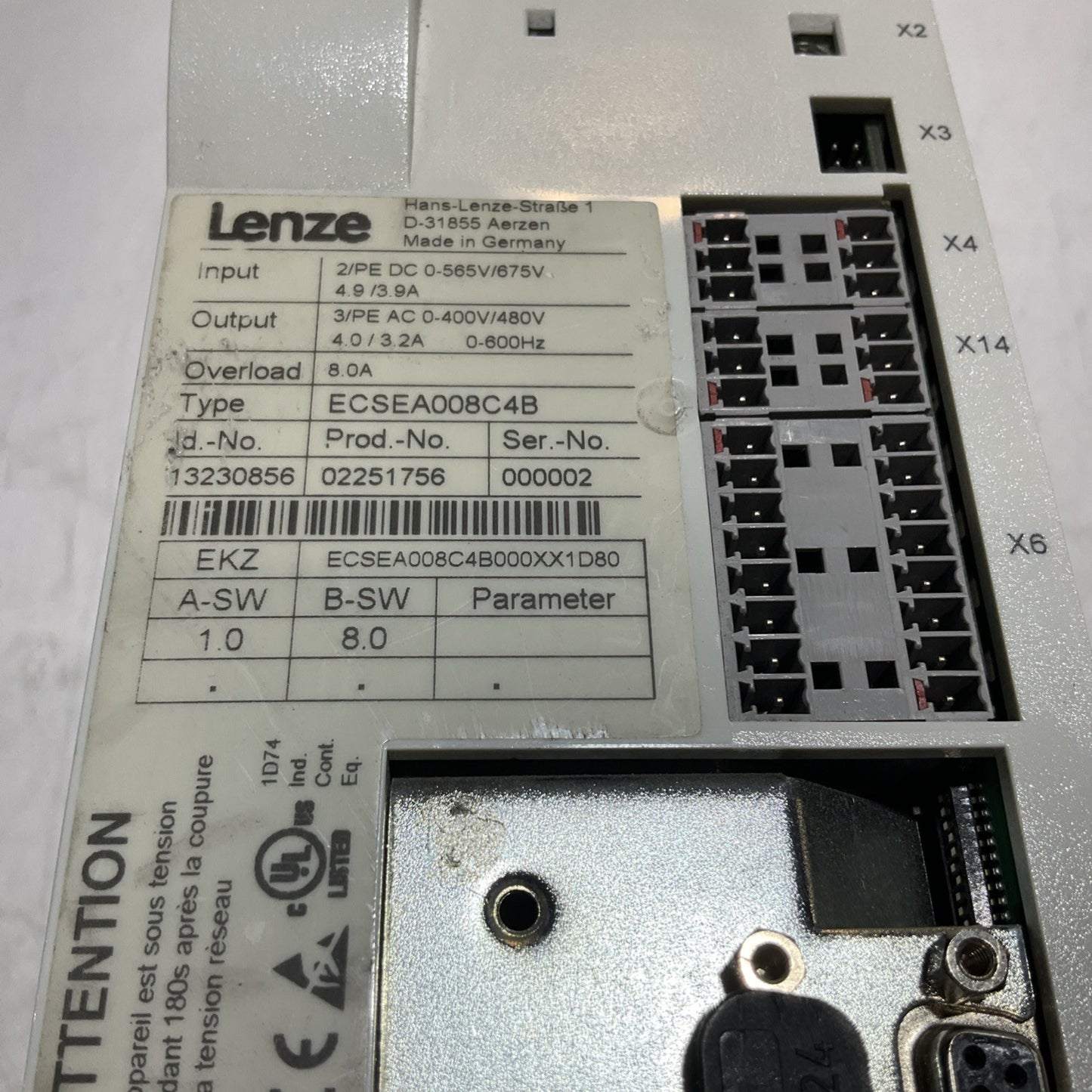 LENZE ECSEA008C4B DRIVE VARIABLE FREQUENCY CONTROLLER INVERTER XE25
