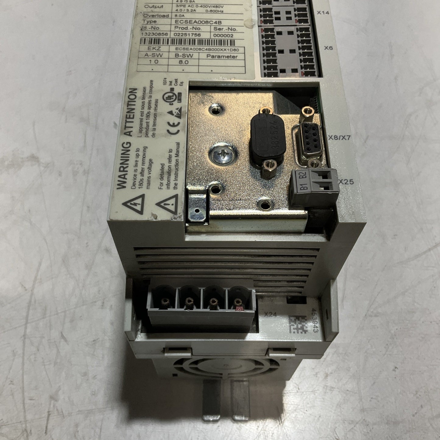LENZE ECSEA008C4B DRIVE VARIABLE FREQUENCY CONTROLLER INVERTER XE25