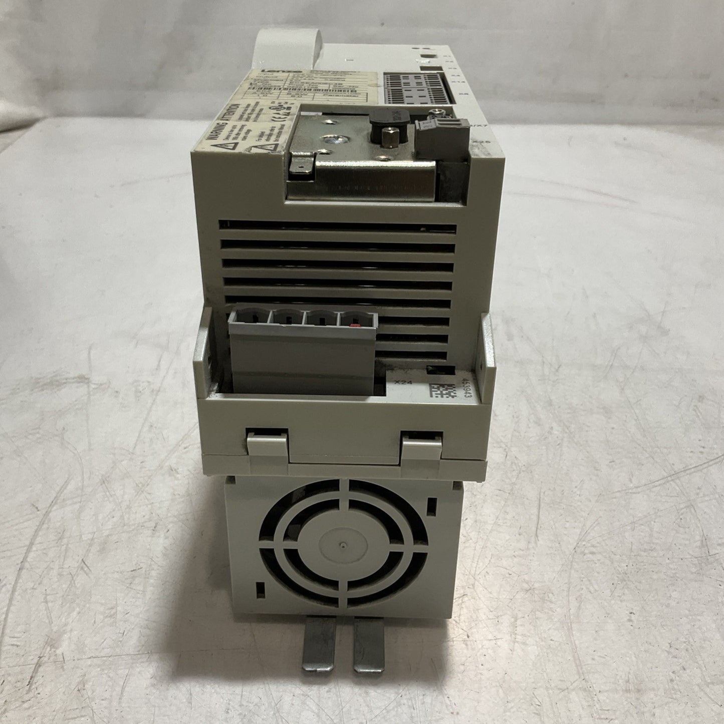 LENZE ECSEA008C4B DRIVE VARIABLE FREQUENCY CONTROLLER INVERTER XE25