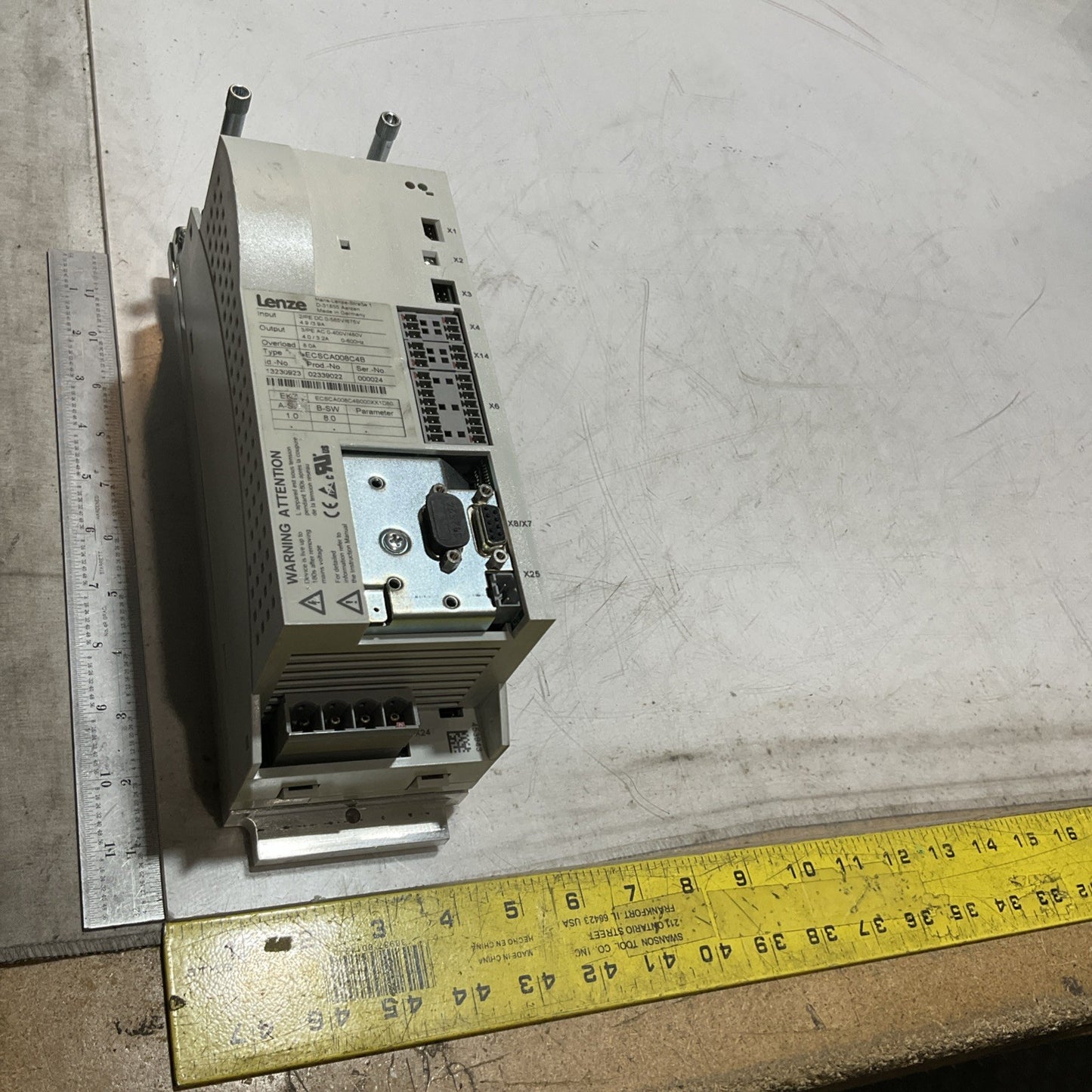 LENZE ECSCA008C4B DRIVE VARIABLE FREQUENCY CONTROLLER INVERTER XE25