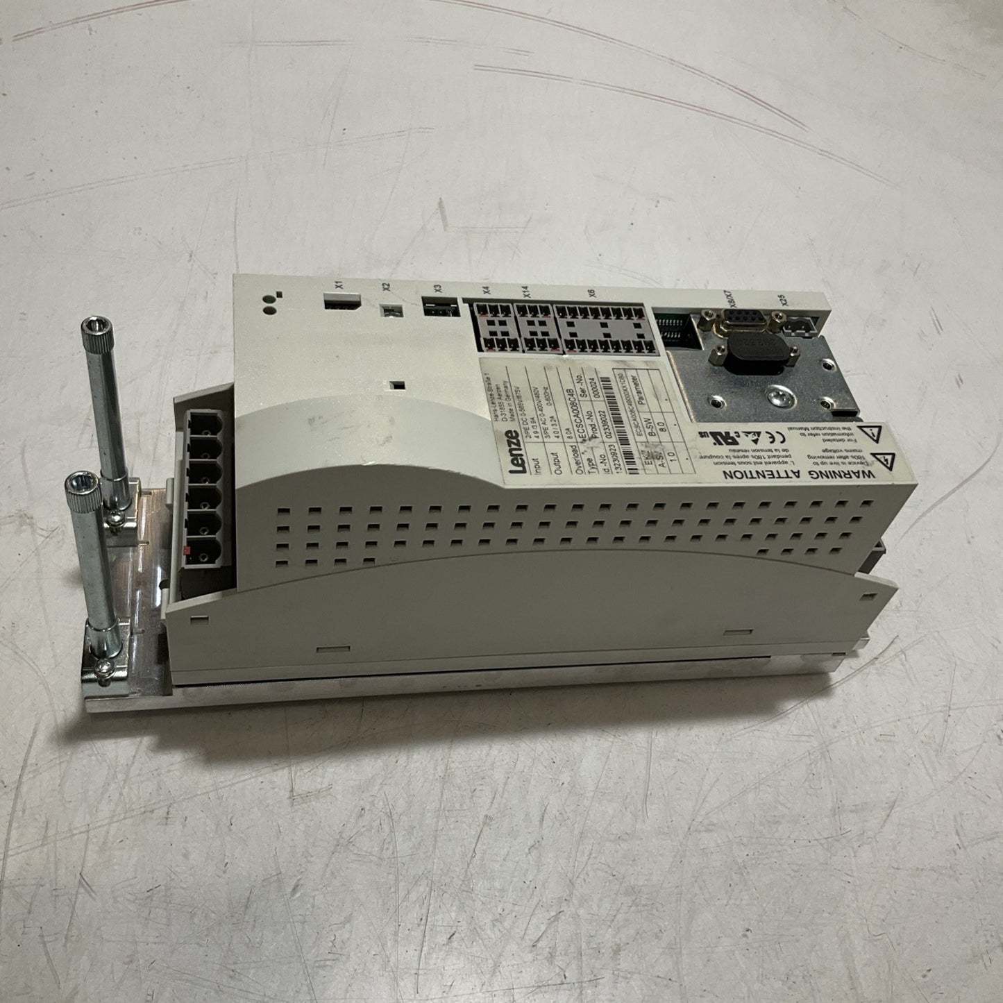 LENZE ECSCA008C4B DRIVE VARIABLE FREQUENCY CONTROLLER INVERTER XE25