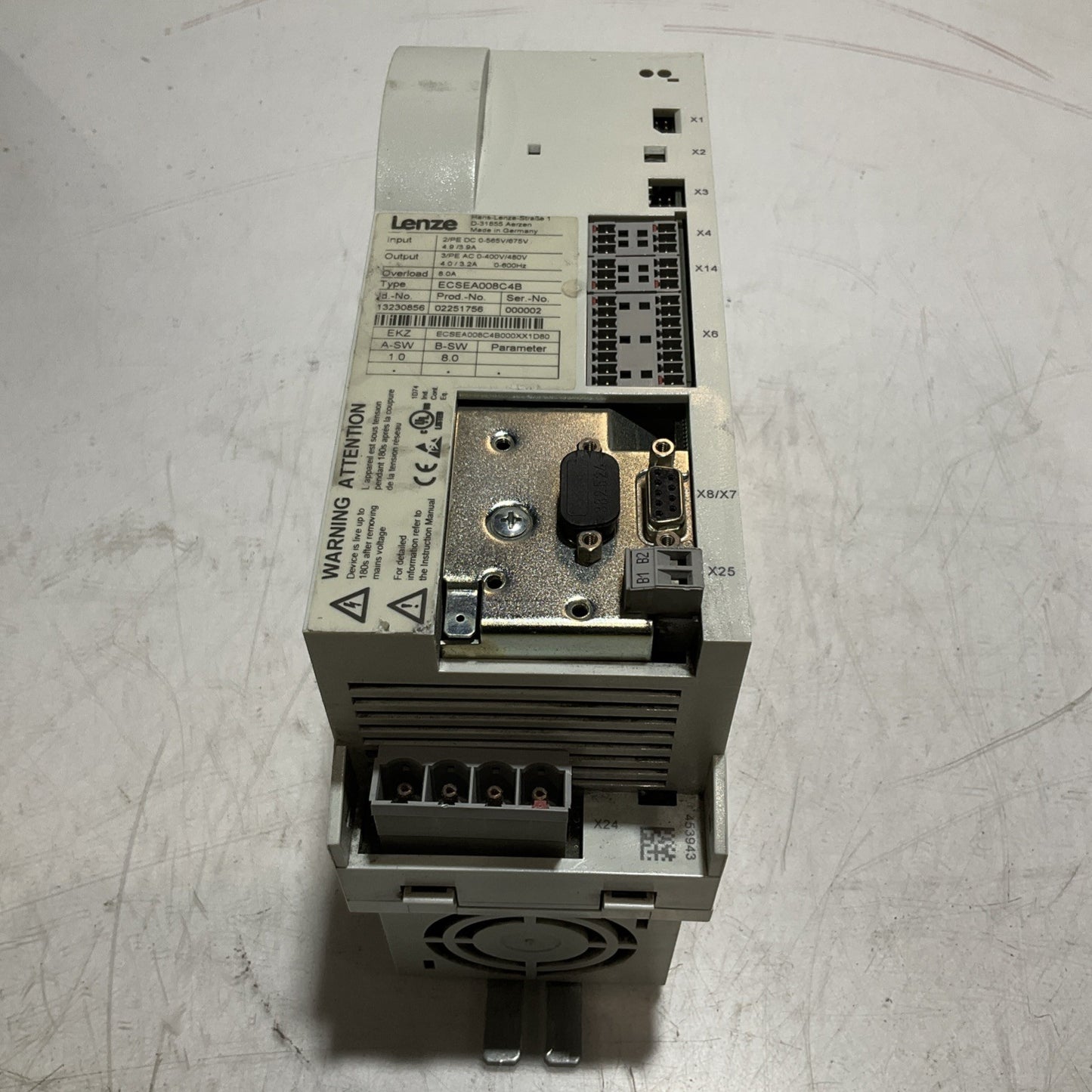 LENZE ECSEA008C4B DRIVE VARIABLE FREQUENCY CONTROLLER INVERTER XE25