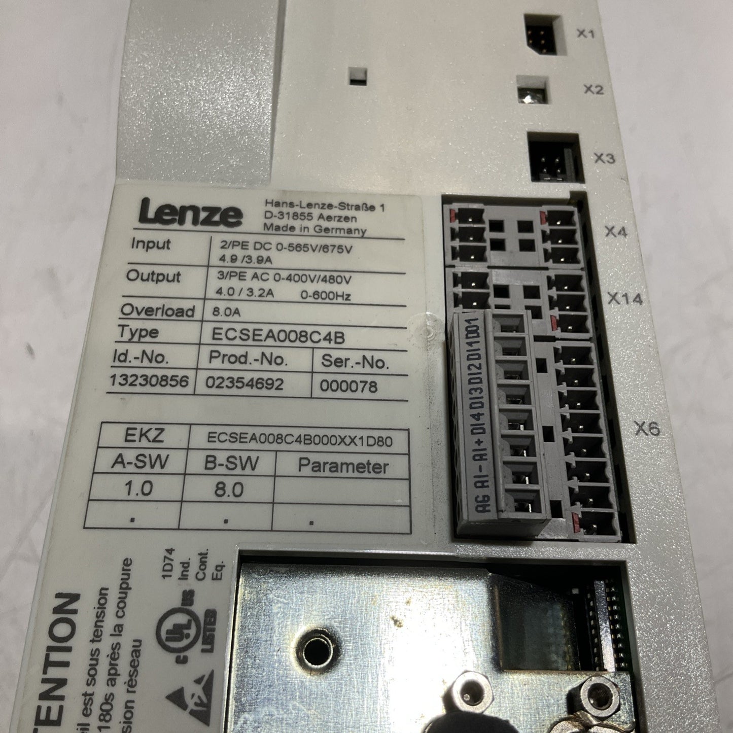 LENZE ECSEA008C4B DRIVE VARIABLE FREQUENCY CONTROLLER INVERTER XE25