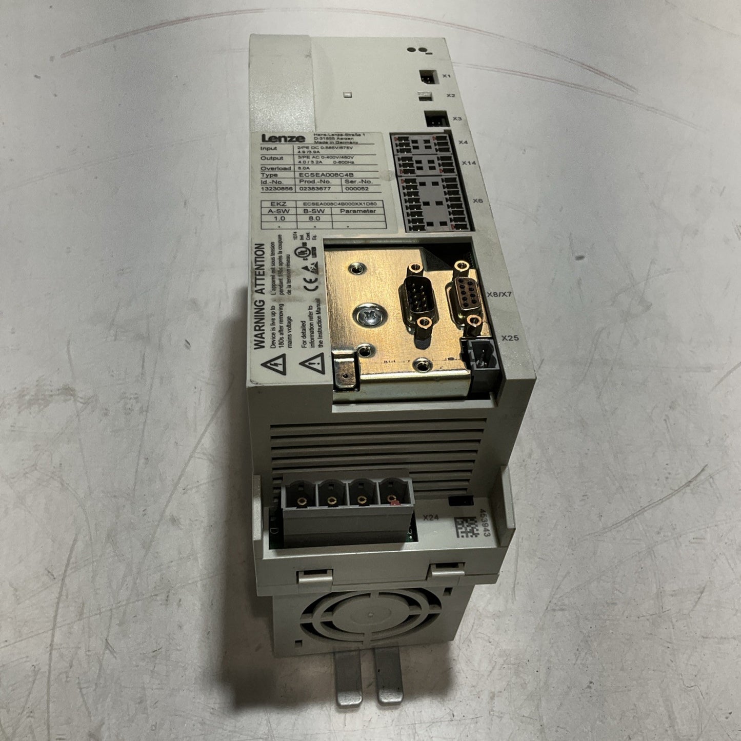 LENZE ECSEA008C4B DRIVE VARIABLE FREQUENCY CONTROLLER INVERTER XE25