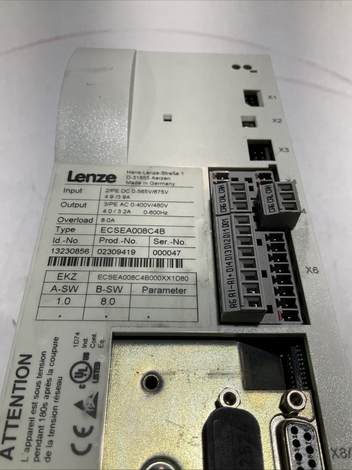 LENZE ECSEA008C4B DRIVE VARIABLE FREQUENCY CONTROLLER INVERTER XE25