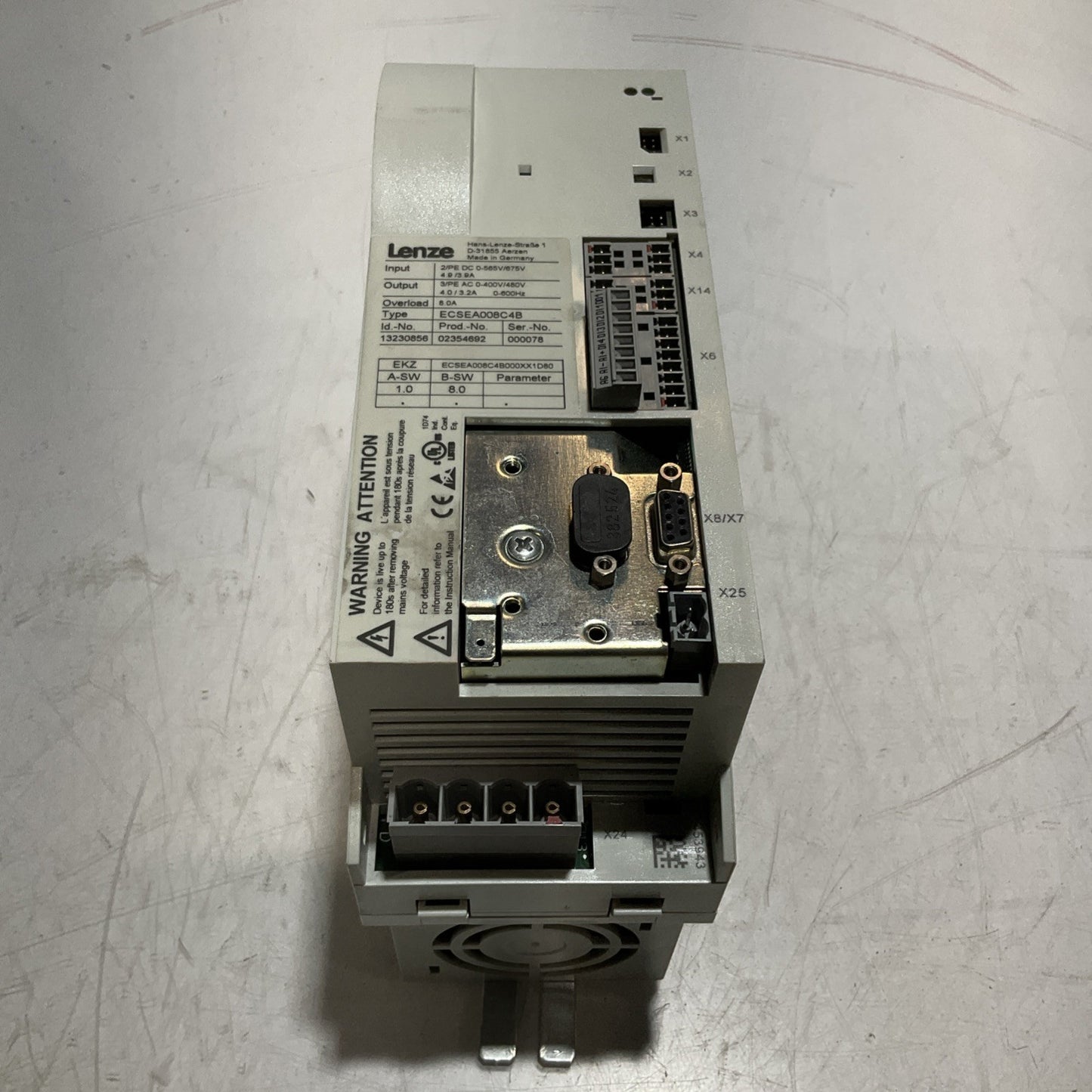 LENZE ECSEA008C4B DRIVE VARIABLE FREQUENCY CONTROLLER INVERTER XE25