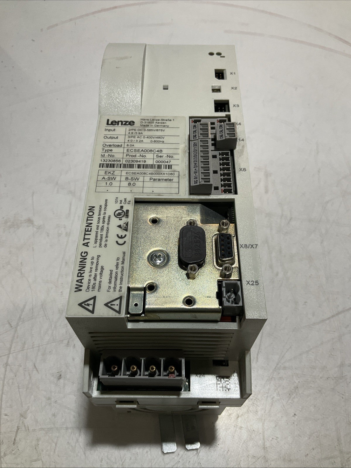LENZE ECSEA008C4B DRIVE VARIABLE FREQUENCY CONTROLLER INVERTER XE25