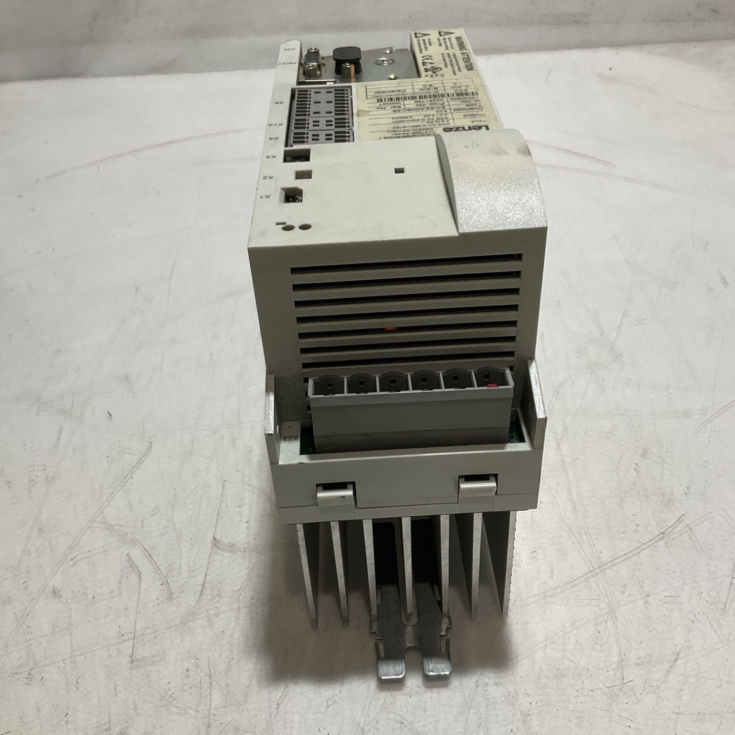 LENZE ECSEA008C4B DRIVE VARIABLE FREQUENCY CONTROLLER INVERTER XE25
