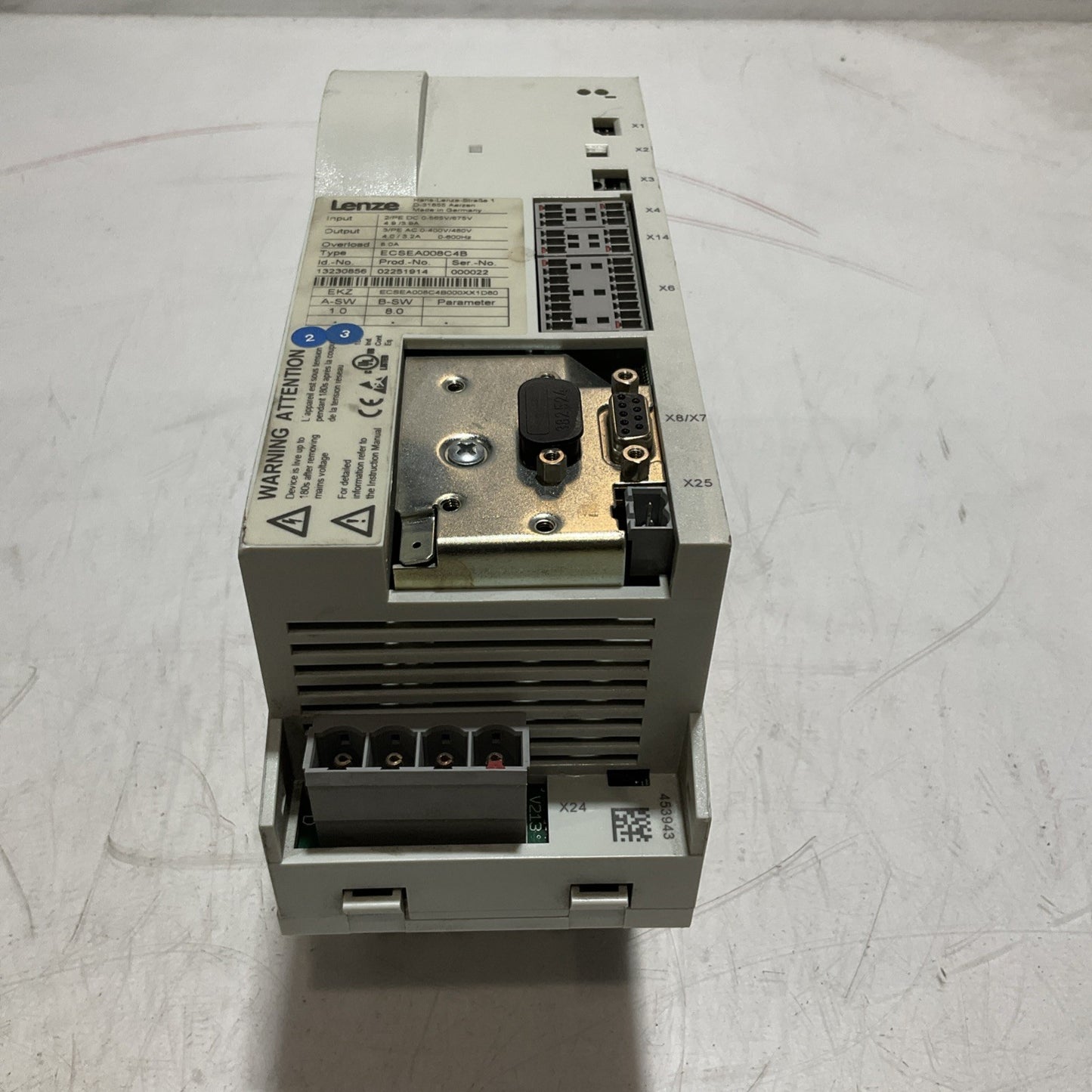 LENZE ECSEA008C4B DRIVE VARIABLE FREQUENCY CONTROLLER INVERTER XE25