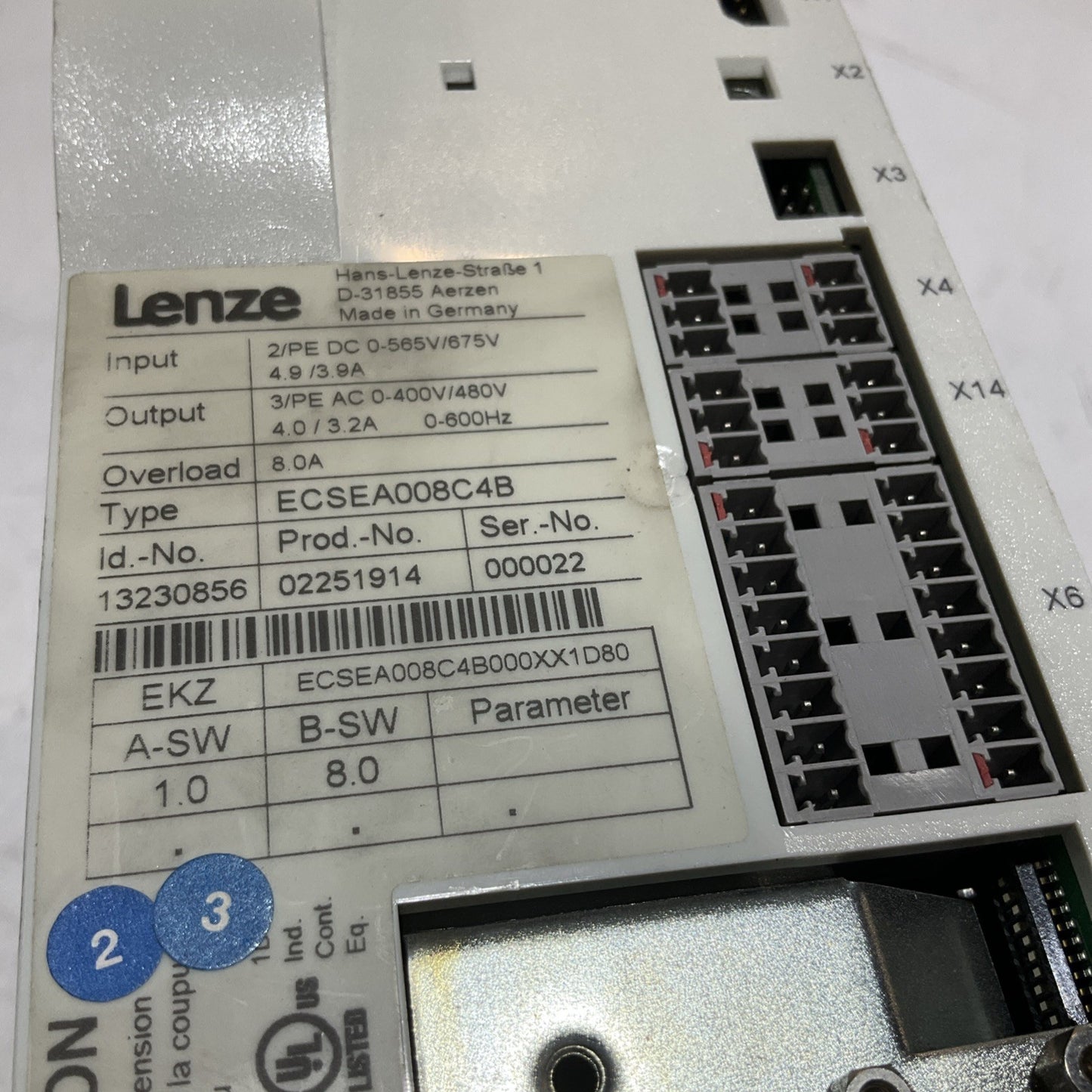 LENZE ECSEA008C4B DRIVE VARIABLE FREQUENCY CONTROLLER INVERTER XE25
