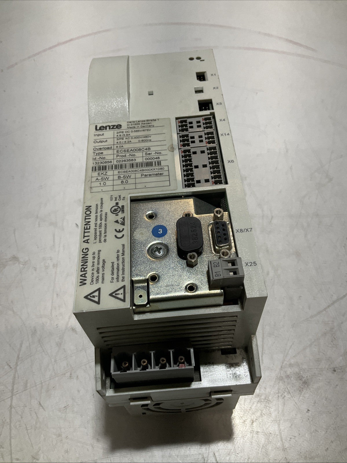 LENZE ECSEA008C4B DRIVE VARIABLE FREQUENCY CONTROLLER INVERTER XE25