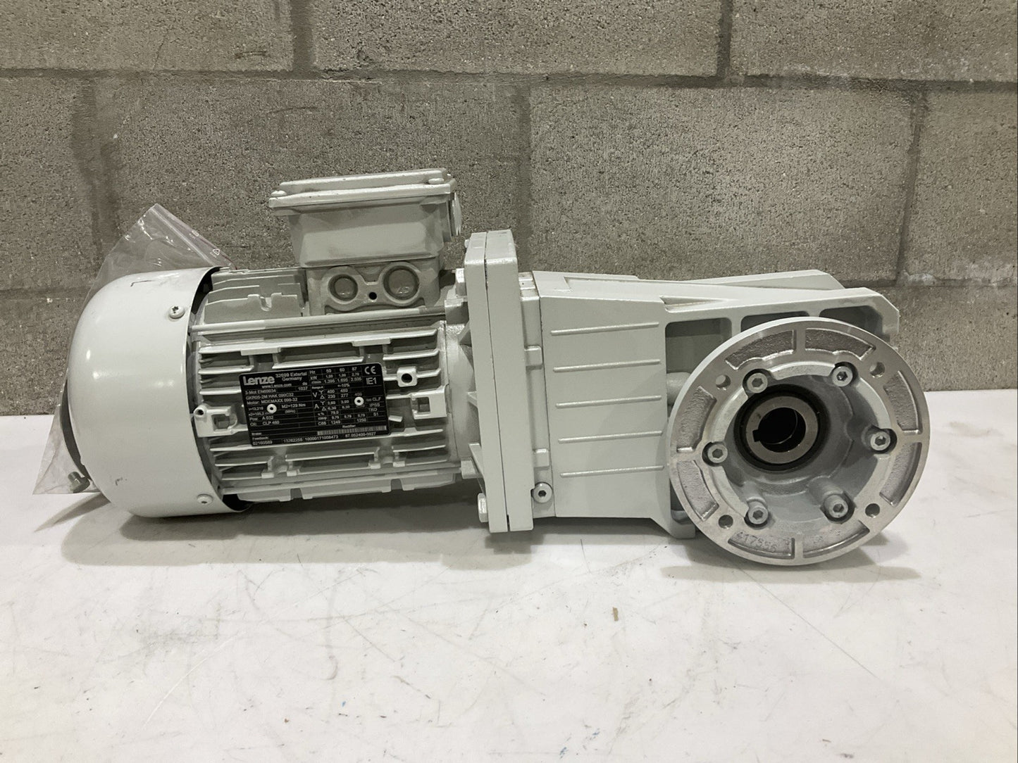 LENZE GKR05-2M HAK 090C32 MDEMAXX 090-32 BEVEL GEAR MOTOR U3S