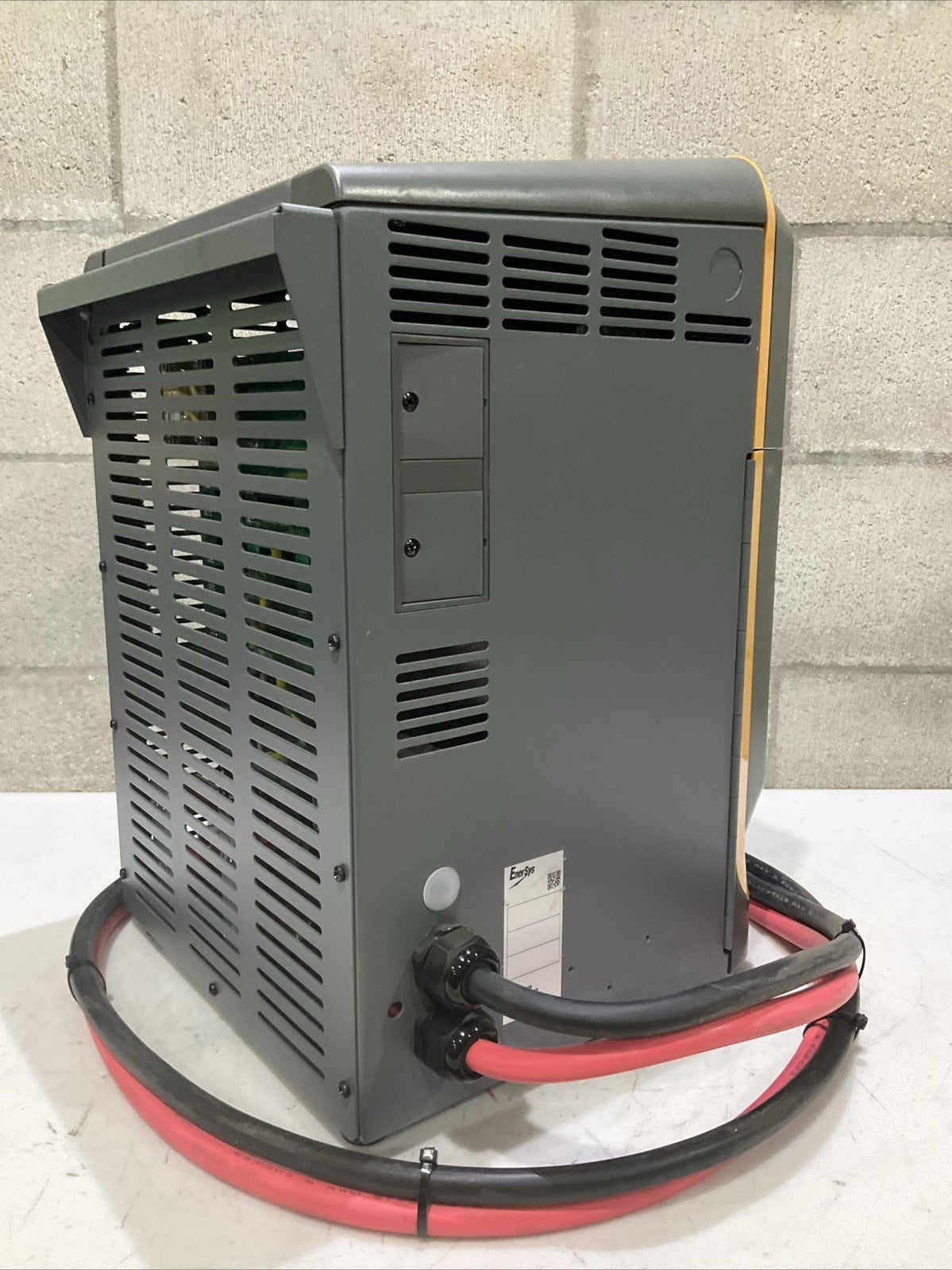 ENERSYS EI3-HL-4Y IMPAQ FORKLIFT L-A FORKLIFT BATTERY CHARGER 480V 50/60HZ (NEW)