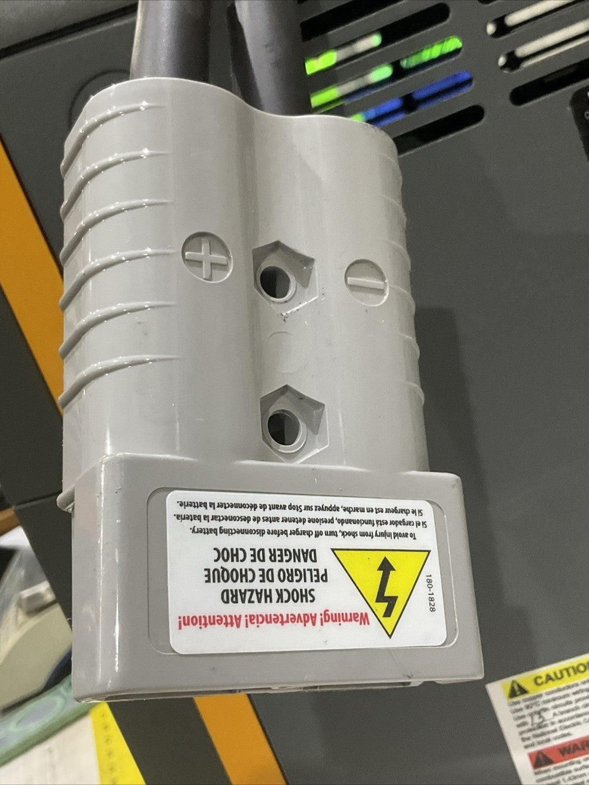 ENERSYS EI3-HL-4Y IMPAQ FORKLIFT L-A FORKLIFT BATTERY CHARGER 480V 50/60HZ (NEW)