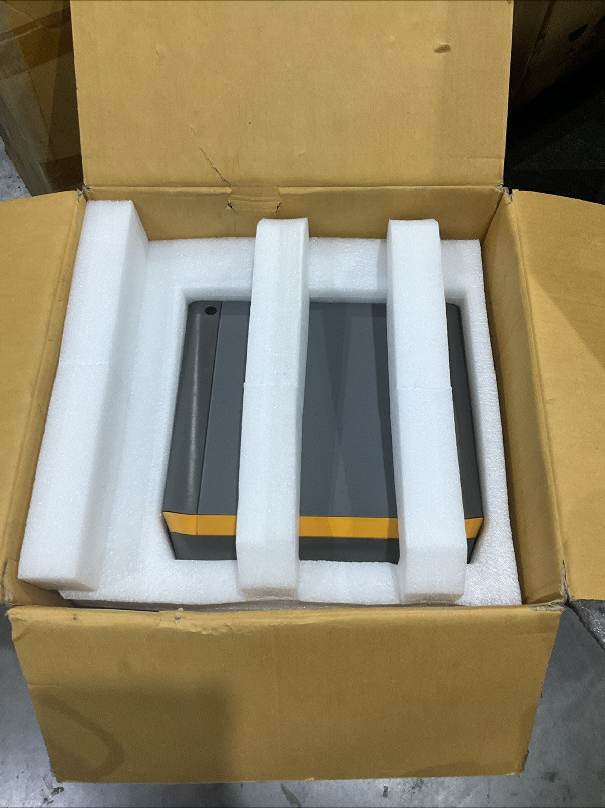 ENERSYS EI3-HL-4Y IMPAQ FORKLIFT L-A FORKLIFT BATTERY CHARGER 480V 50/60HZ (NEW)