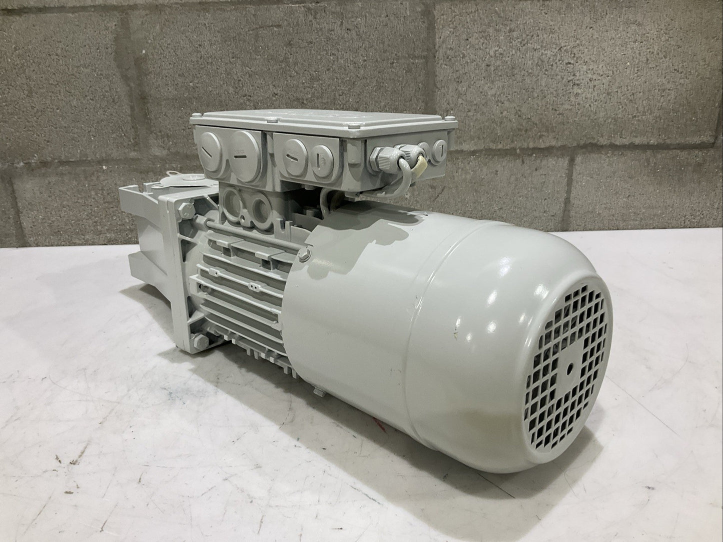 LENZE GKR04-2M HAR 080C42 MDEMABS 080-42 GEAR MOTOR U3S