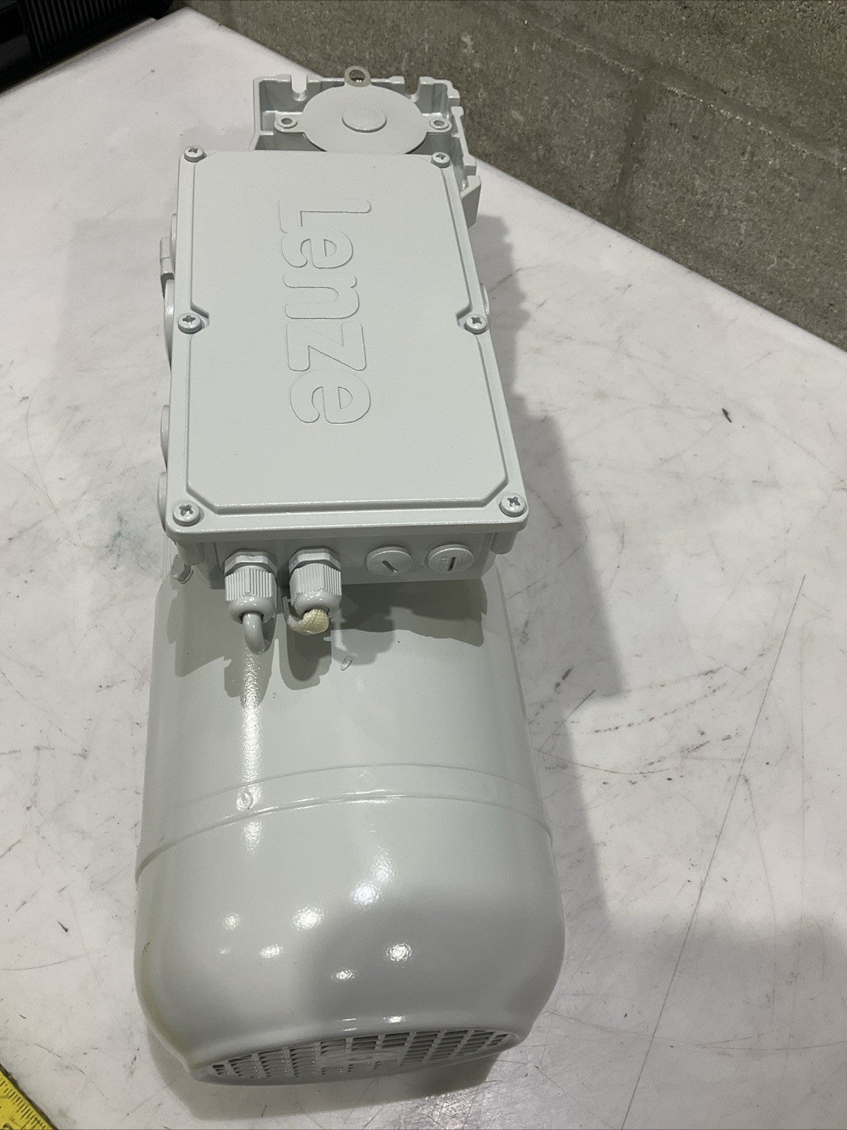 LENZE GKR04-2M HAR 080C42 MDEMABS 080-42 GEAR MOTOR U3S