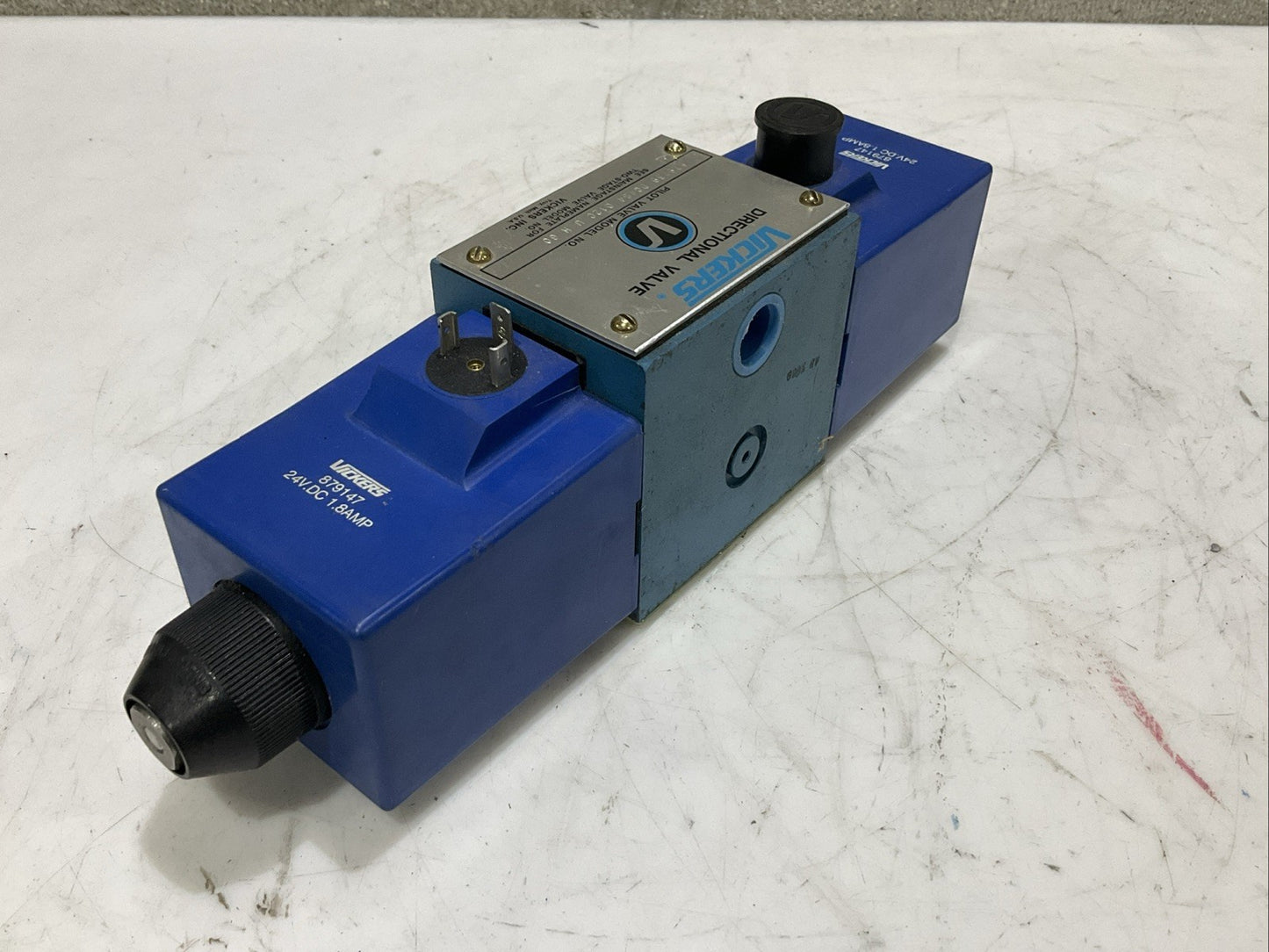 VICKERS 879239 DG4S4 0120 U H 60 SOLENOID DIRECTIONAL VALVE 87917 25VDC 1.8A Z2M