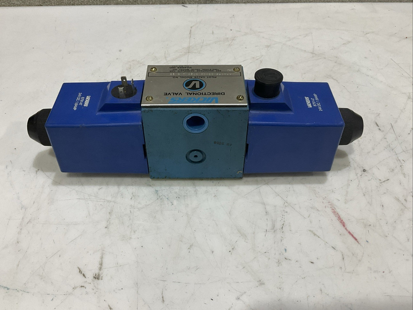 VICKERS 879239 DG4S4 0120 U H 60 SOLENOID DIRECTIONAL VALVE 87917 25VDC 1.8A Z2M