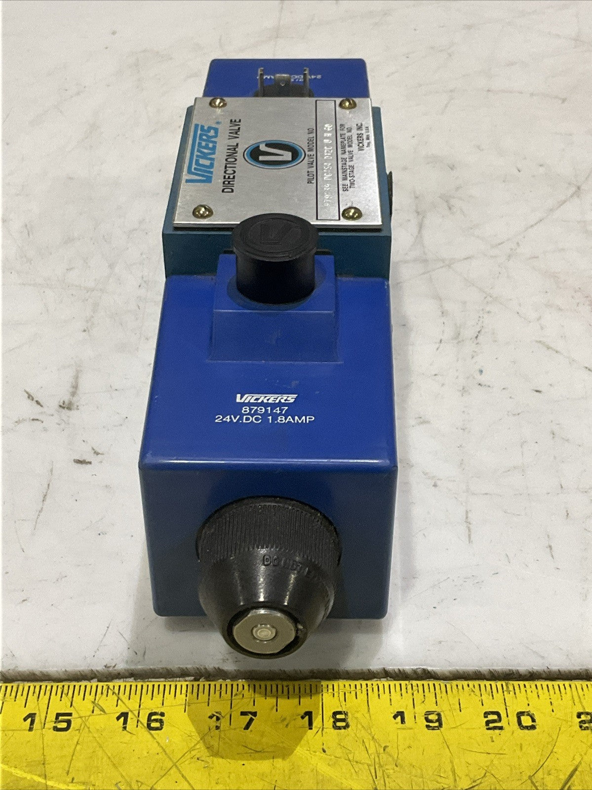 VICKERS 879239 DG4S4 0120 U H 60 SOLENOID DIRECTIONAL VALVE 87917 25VDC 1.8A Z2M
