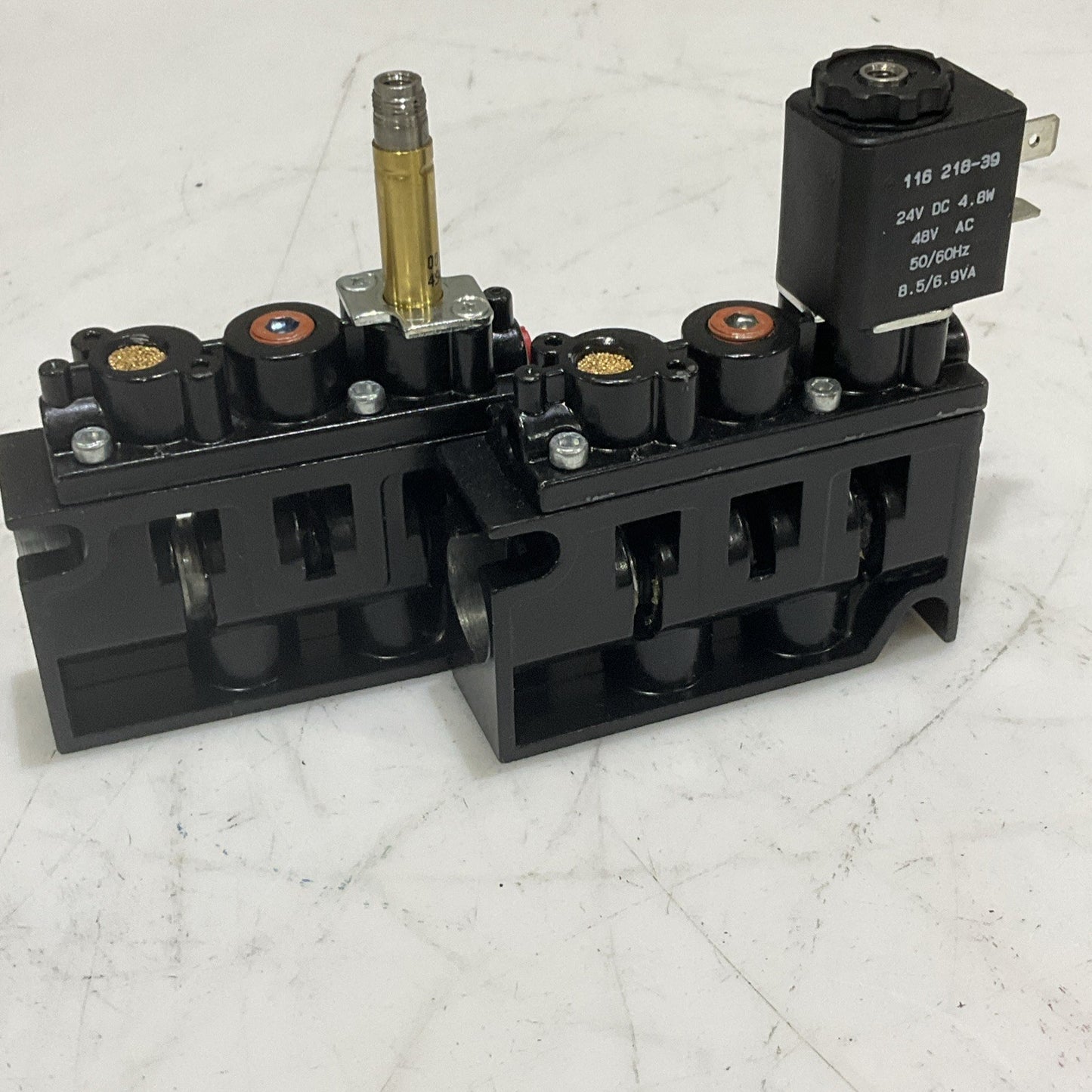 ARO A 222 SS O24 D FLUID POWER VALVE A222S024D LOT OF 2 Z2M