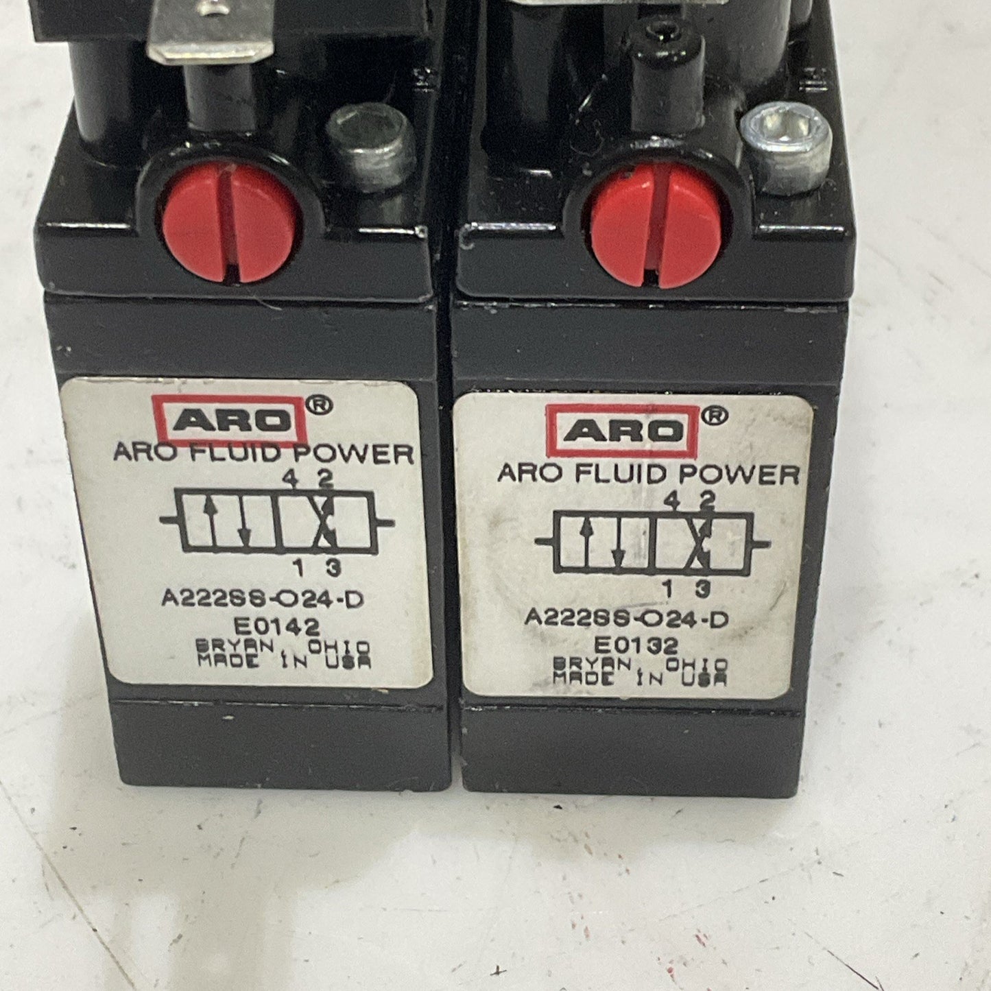 ARO A 222 SS O24 D FLUID POWER VALVE A222S024D LOT OF 2 Z2M