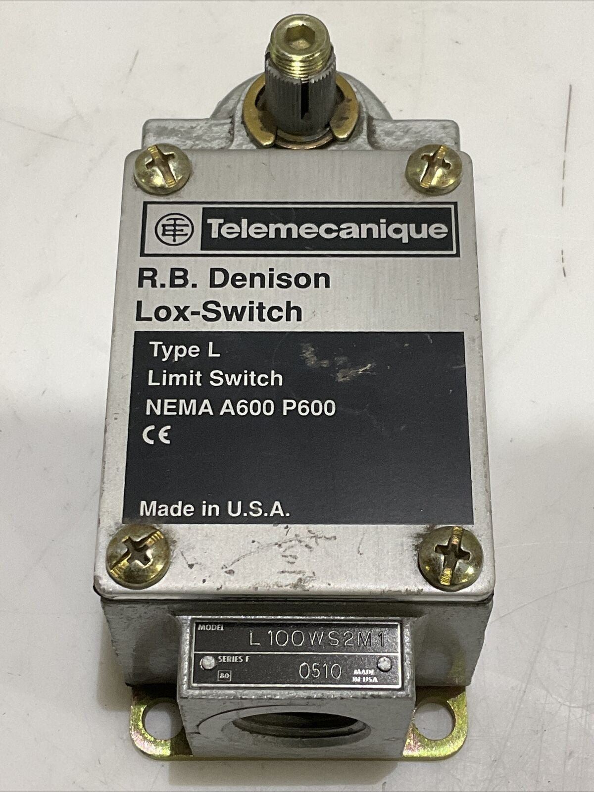 TELEMECANIQUE L100WS2M1 KIMIT SWITCH TYPE L 479
