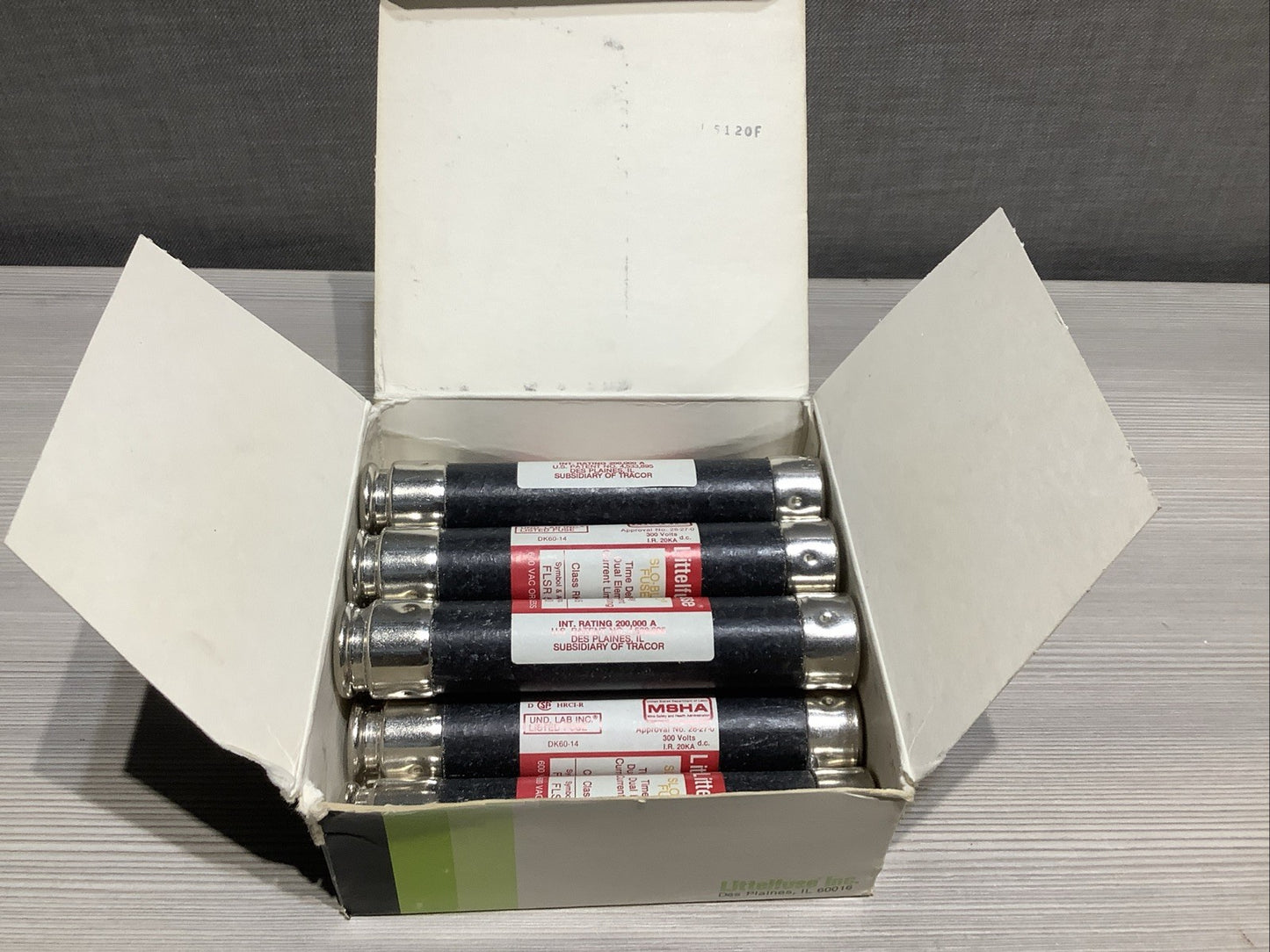 LITTELFUSE SLO-BLO FUSES FLSR 50 LOT OF 8 VOLTAGE 600 Z2M