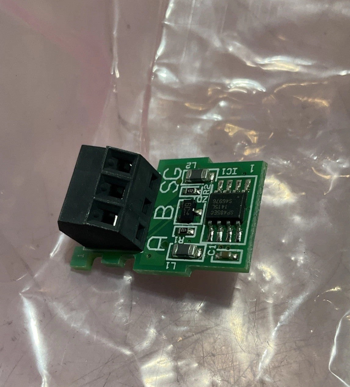 SCHNEIDER ELECTRIC TWDNAC485T INTERFACE ADAPTER & PROGRAMMABLE CONTROLLER RM6