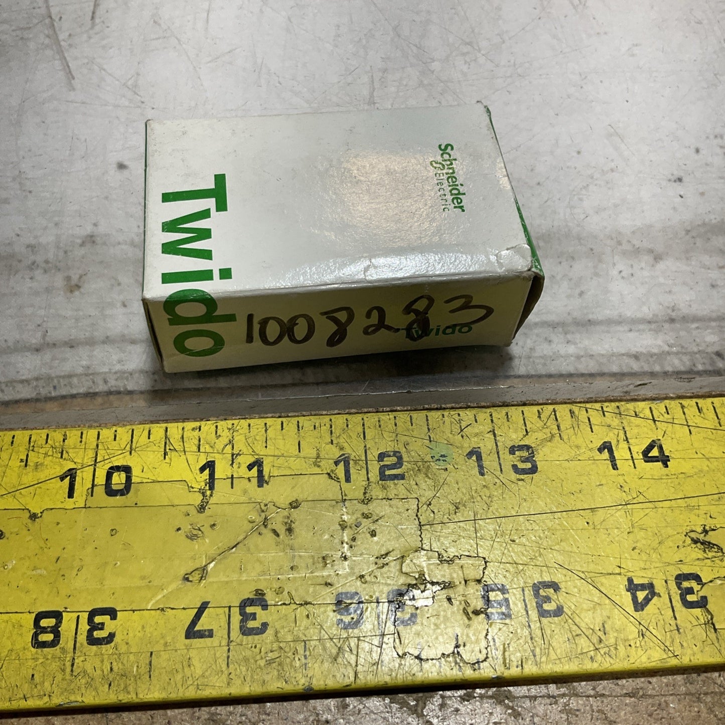 SCHNEIDER ELECTRIC TWDNAC485T INTERFACE ADAPTER & PROGRAMMABLE CONTROLLER RM6