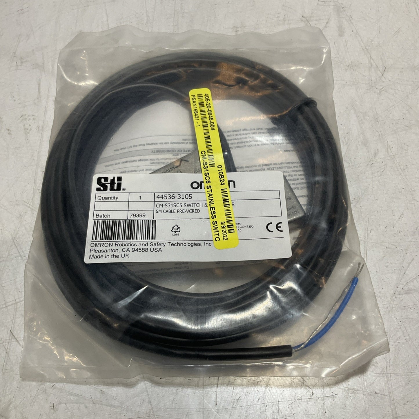 STJ - OMRON STI 44536-3105 CM-S31SC5 INTERLOCK SWITCH ACTUATOR PRE-WIRED U4M