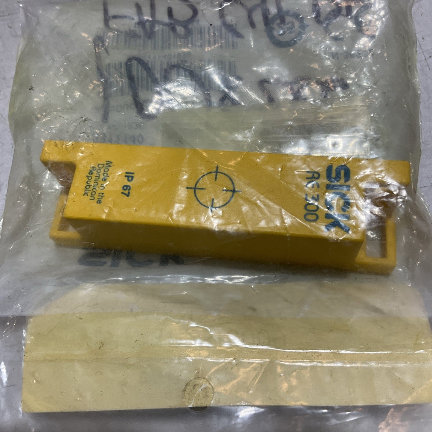 SICK RE300-KA 5311140 REED SWTCH SAFETY ACTUATOR RM6