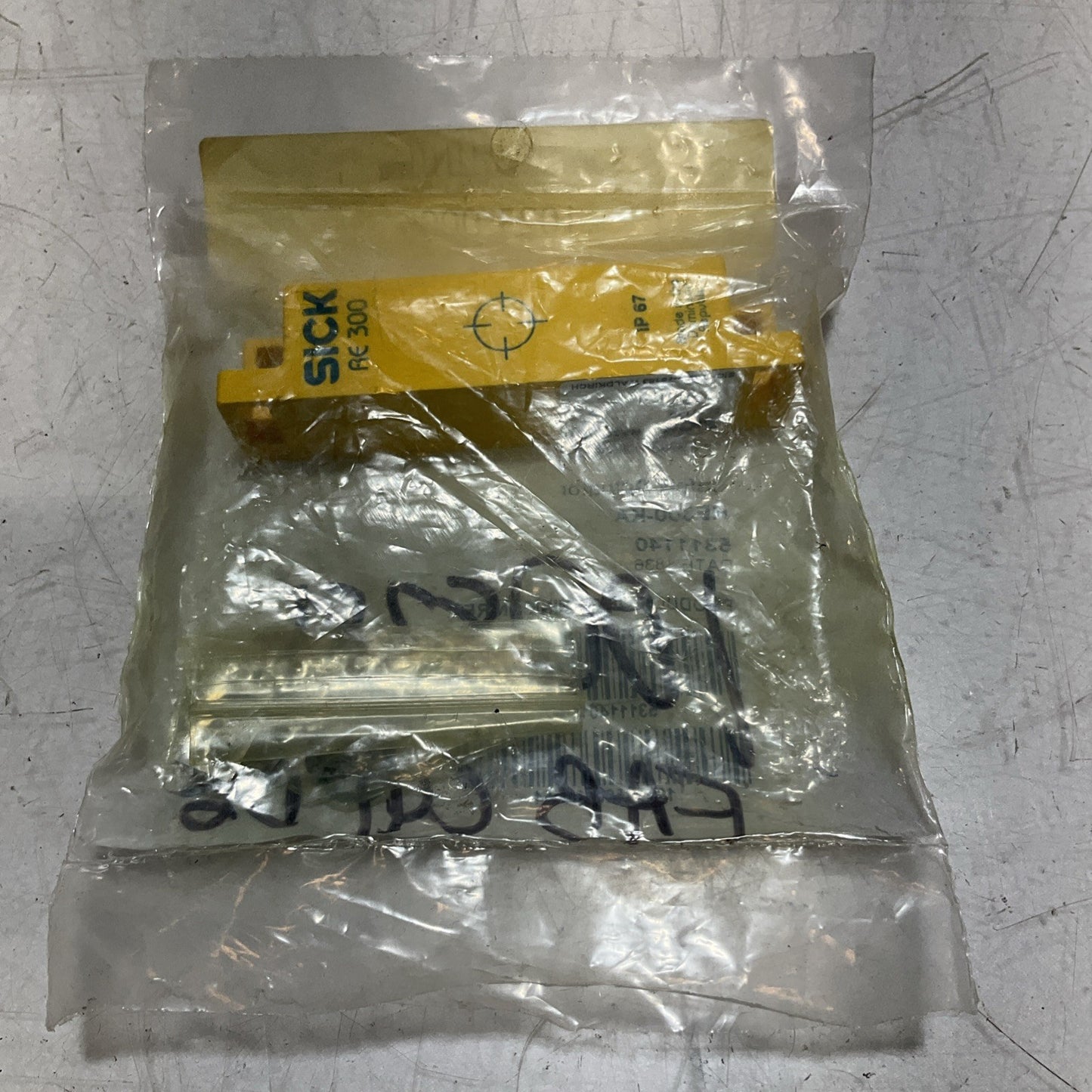 SICK RE300-KA 5311140 REED SWTCH SAFETY ACTUATOR RM6