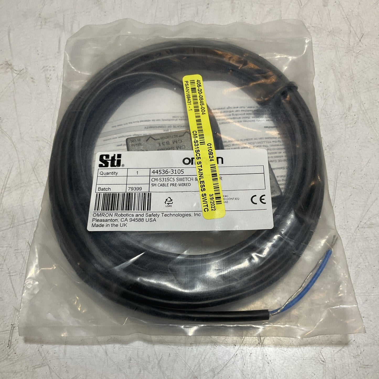 STJ - OMRON STI 44536-3105 CM-S31SC5 INTERLOCK SWITCH ACTUATOR PRE-WIRED U4M