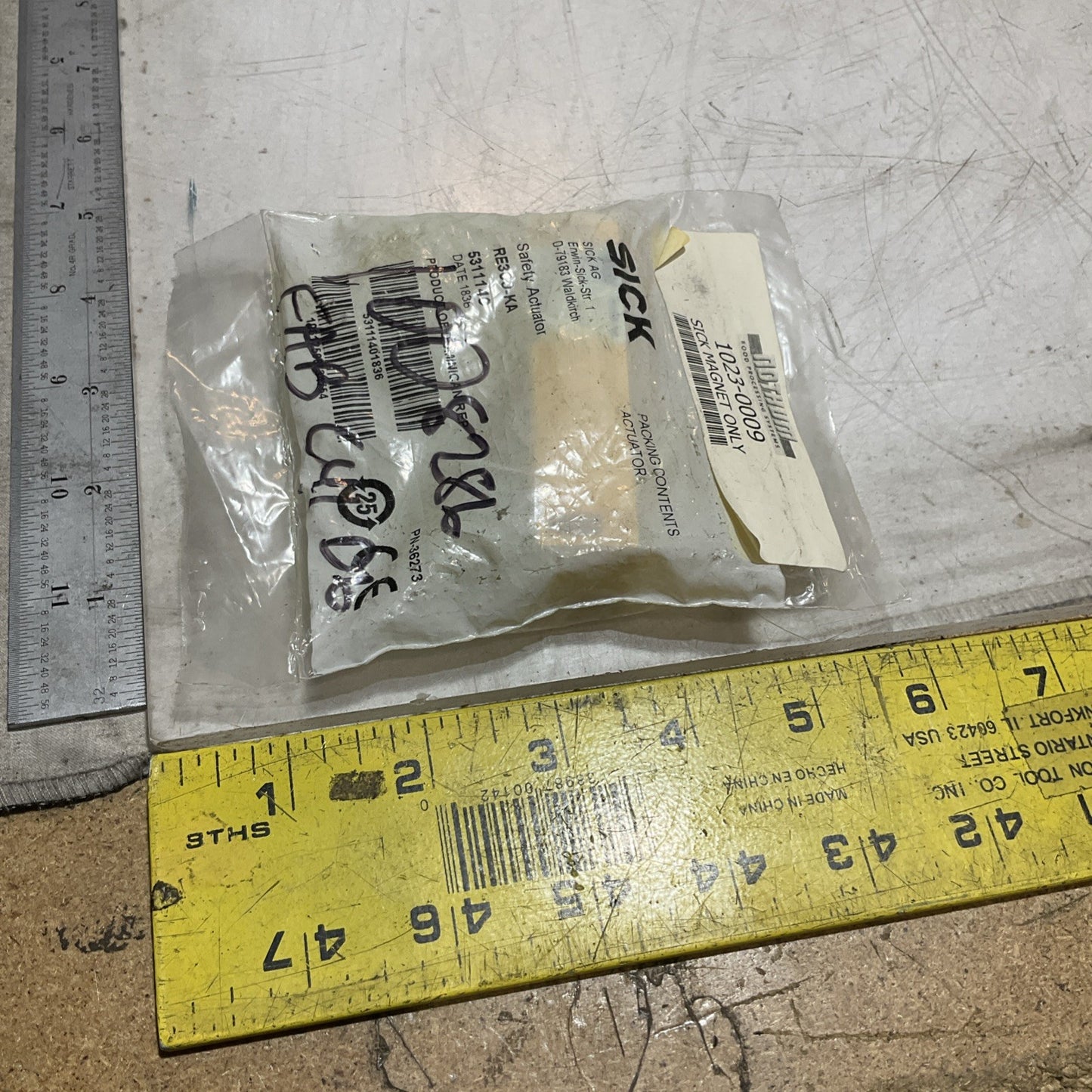 SICK RE300-KA 5311140 REED SWTCH SAFETY ACTUATOR RM6