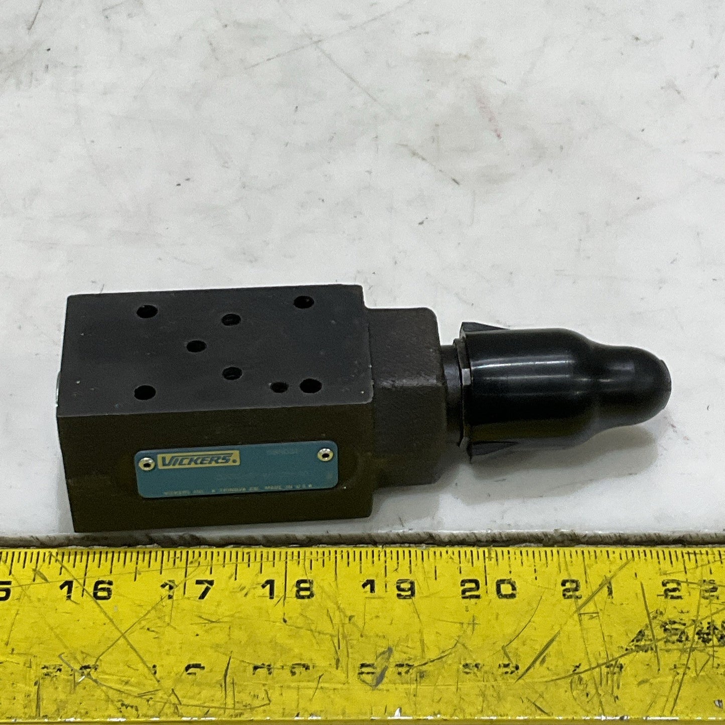 VICKERS CVGC-3-W-125-10 CVGC3W12510 RELIEF VALVE 580031 Z2M