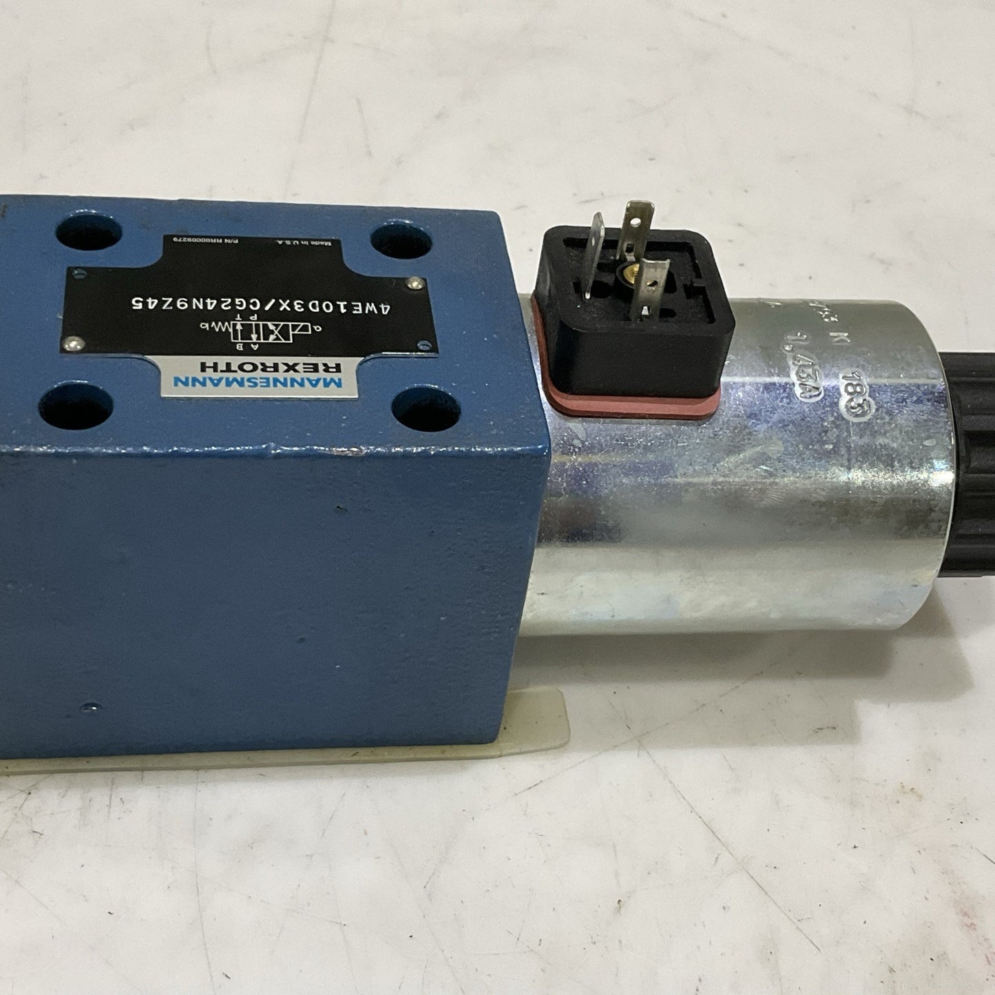 MANNESMANN REXROTH 4WE10D3X/CG24N9Z45 RR00009279 DIRECTIONAL SPOOL VALVE Z2M