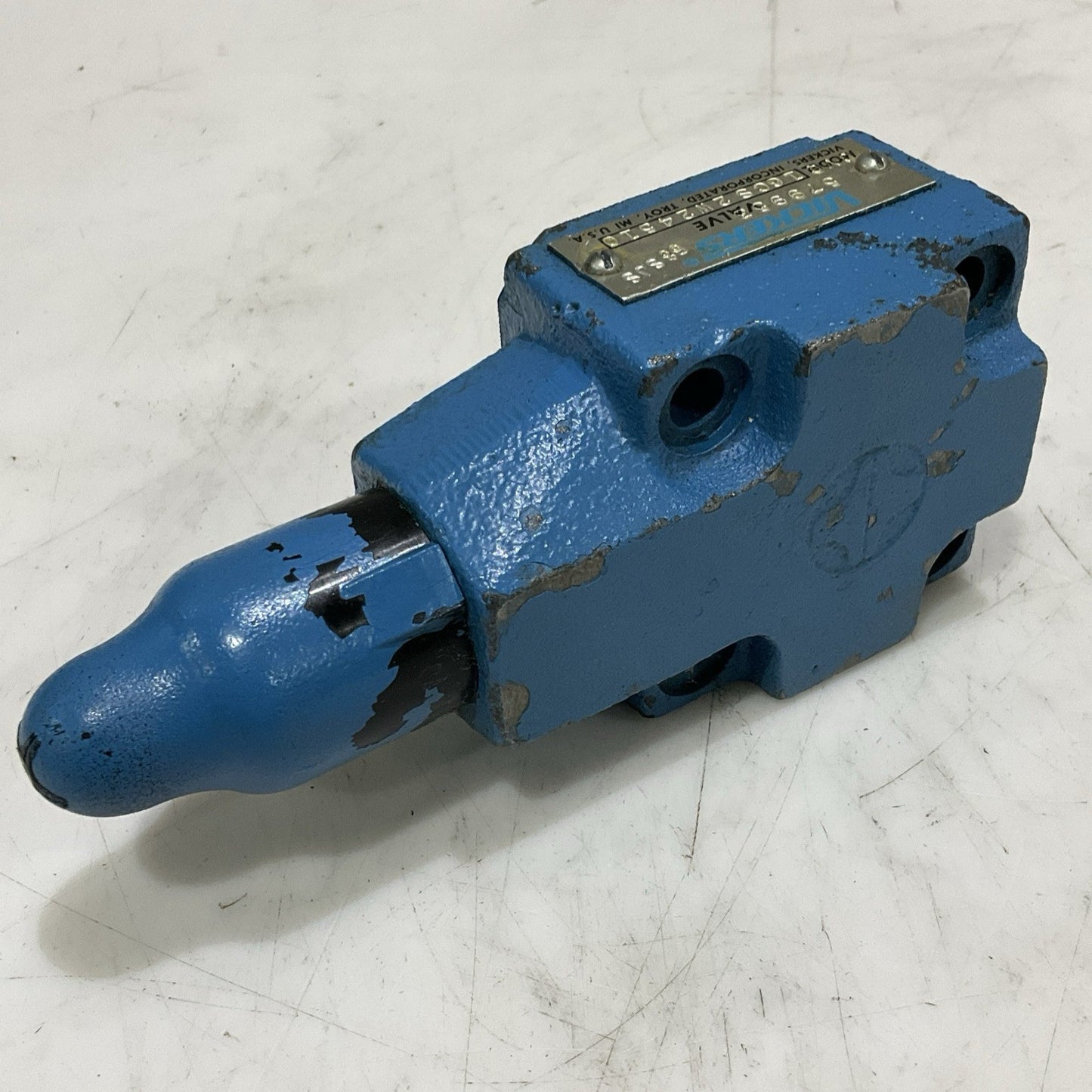 VICKERS CVC 16CS2W24510 579953 VALVE Z2M