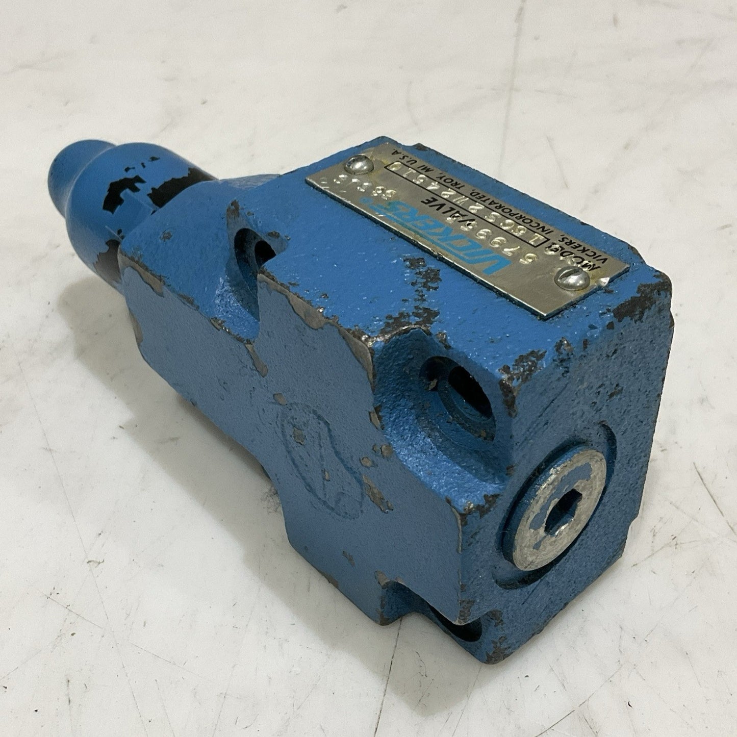 VICKERS CVC 16CS2W24510 579953 VALVE Z2M