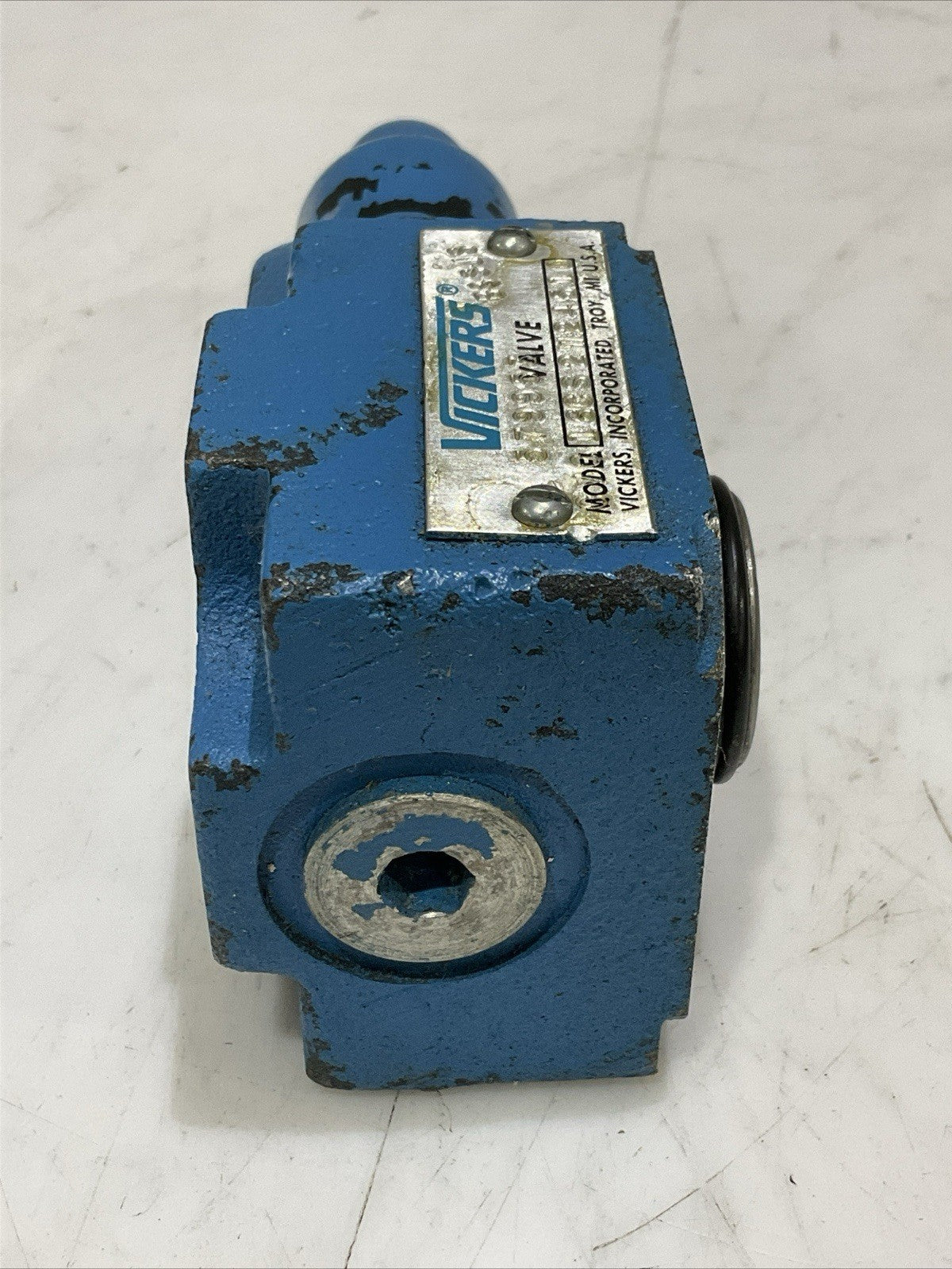 VICKERS CVC 16CS2W24510 579953 VALVE Z2M