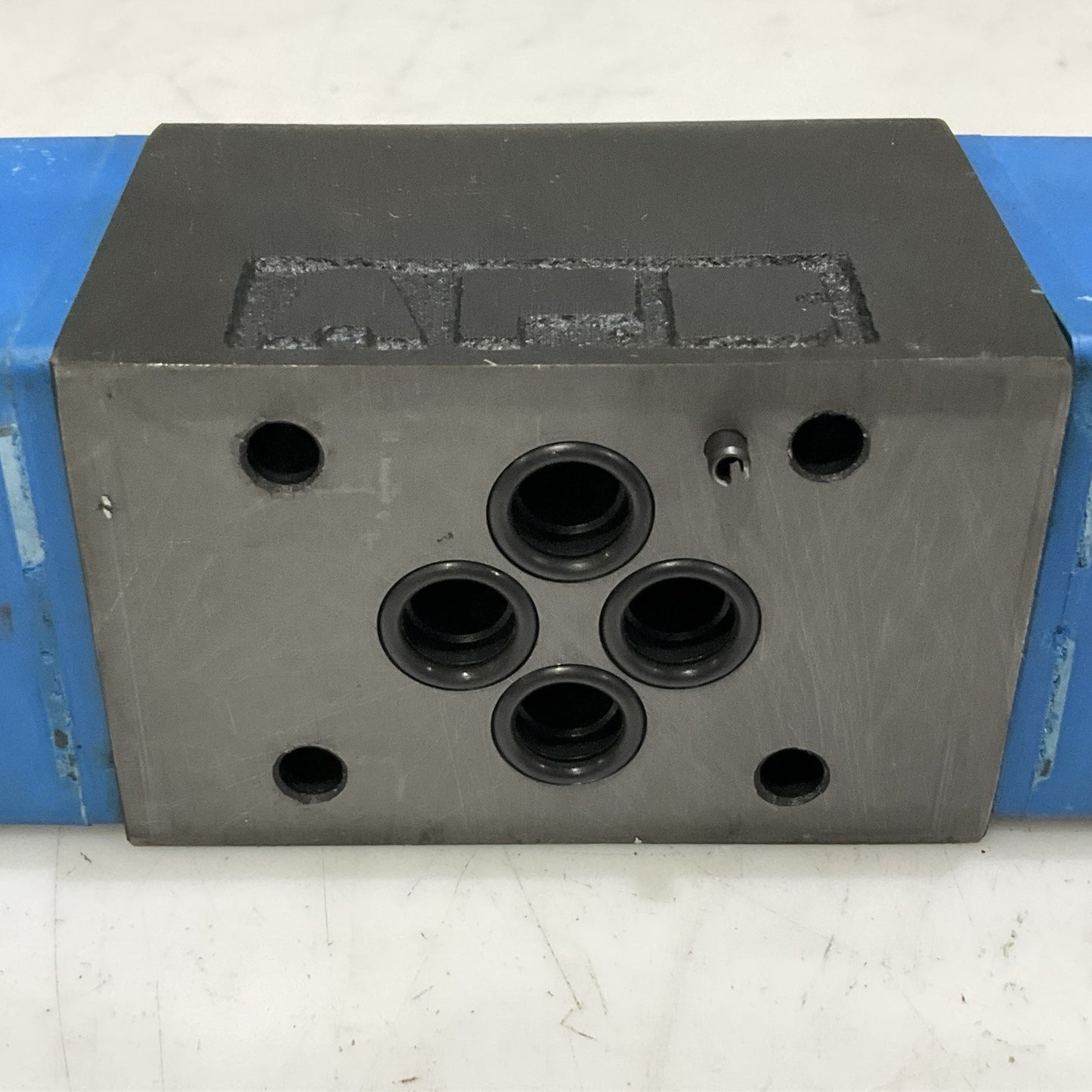 VICKERS DG4V-3S-2C-ZUM-U-H5-60 SOLENOID DIRECTIONAL VALVE Z2M