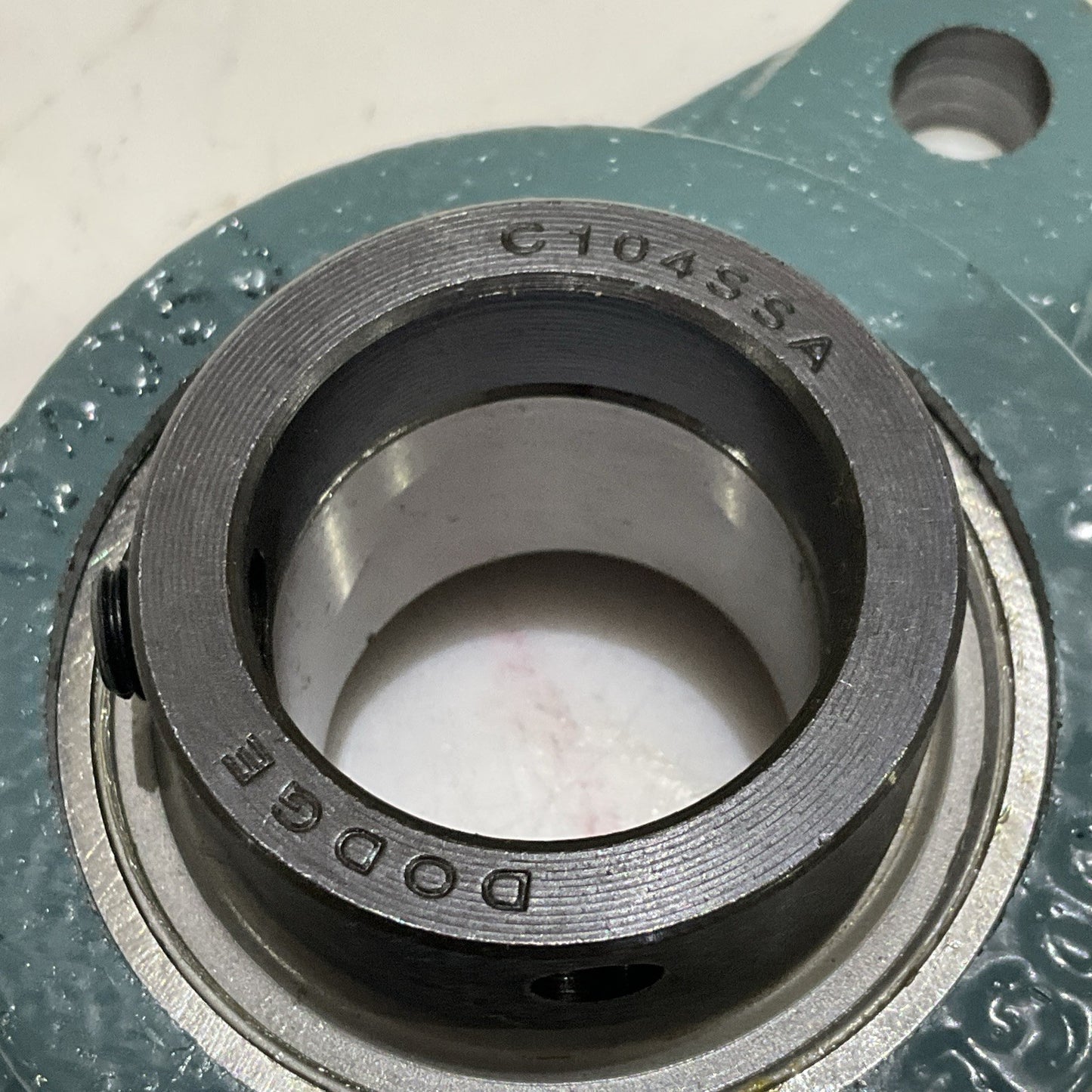 DODGE 131744 F2B-SXV-104S FLANGE MOUNT BALL BEARING UNIT 2-BOLT 1 1/4 BORE Z2M
