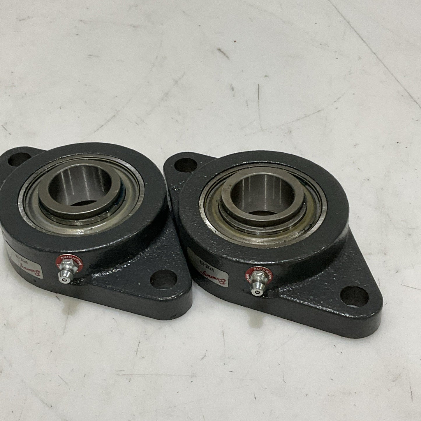 BROWNING VF2E-118 FLANGE MOUNTED BALL BEARING 2 BOLT 1 1/8 IN LOT OF 2 Z2M