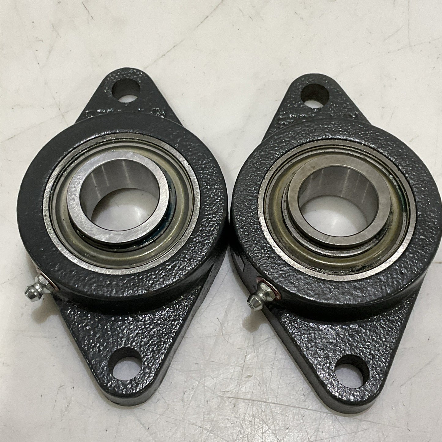 BROWNING VF2E-118 FLANGE MOUNTED BALL BEARING 2 BOLT 1 1/8 IN LOT OF 2 Z2M