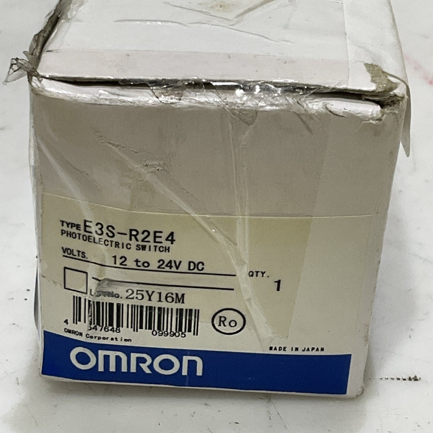 OMRON E3S-R2E4 PHOTOELECTRIC SWITCH 24 VDC Z2M