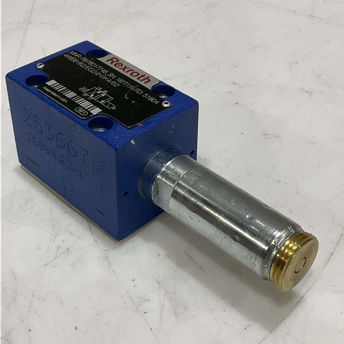 REXROTH R978017748 4WE6Y6/EG24N9K4/62 HYDRAULIC DIRECTIONAL SPOOL VALVE Z2M