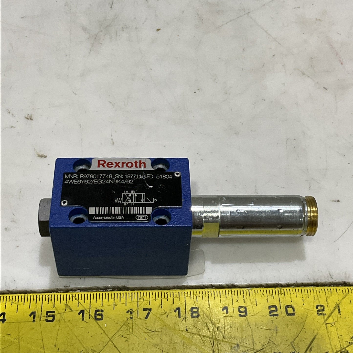 REXROTH R978017748 4WE6Y6/EG24N9K4/62 HYDRAULIC DIRECTIONAL SPOOL VALVE Z2M